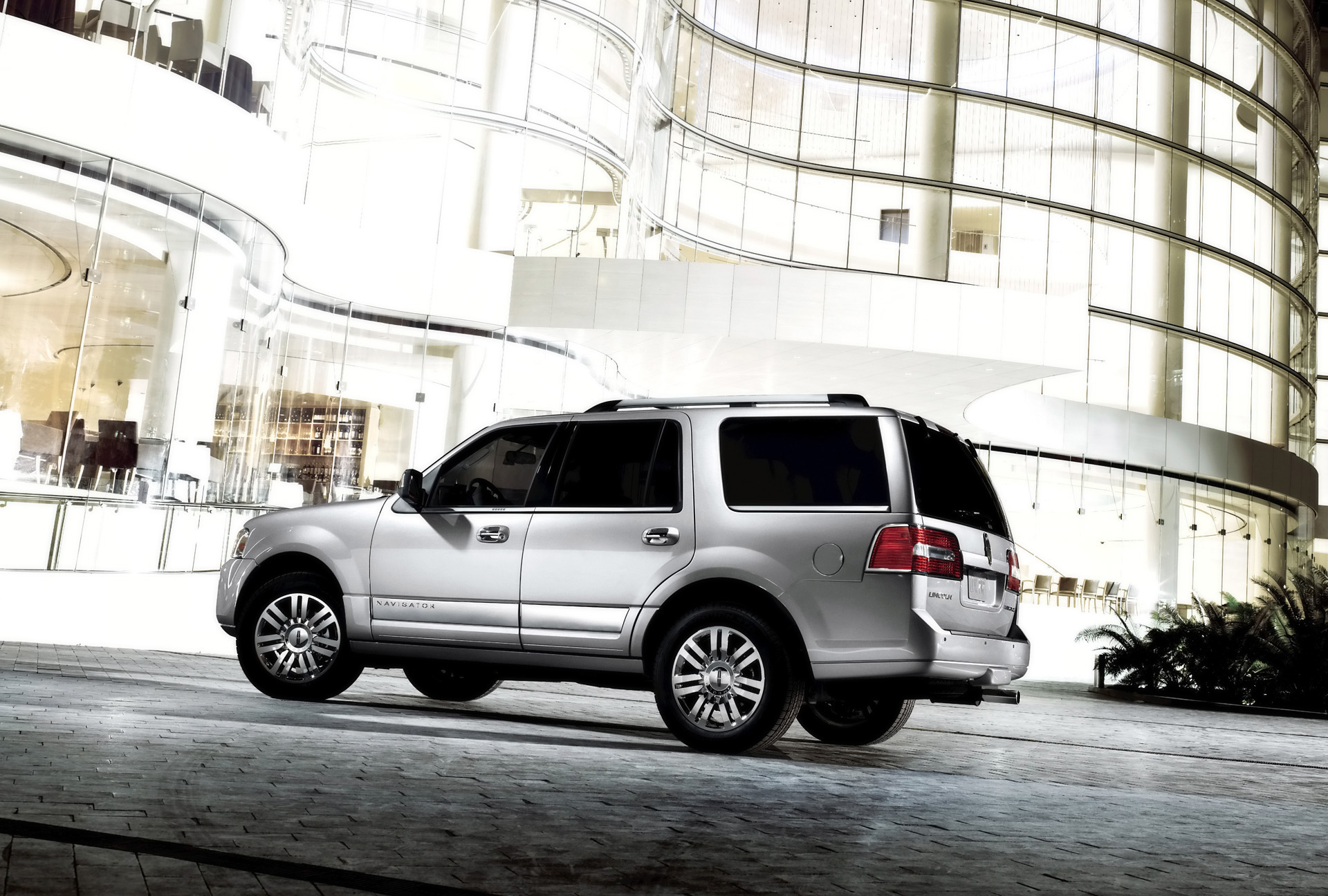 Lincoln Navigator photo #5