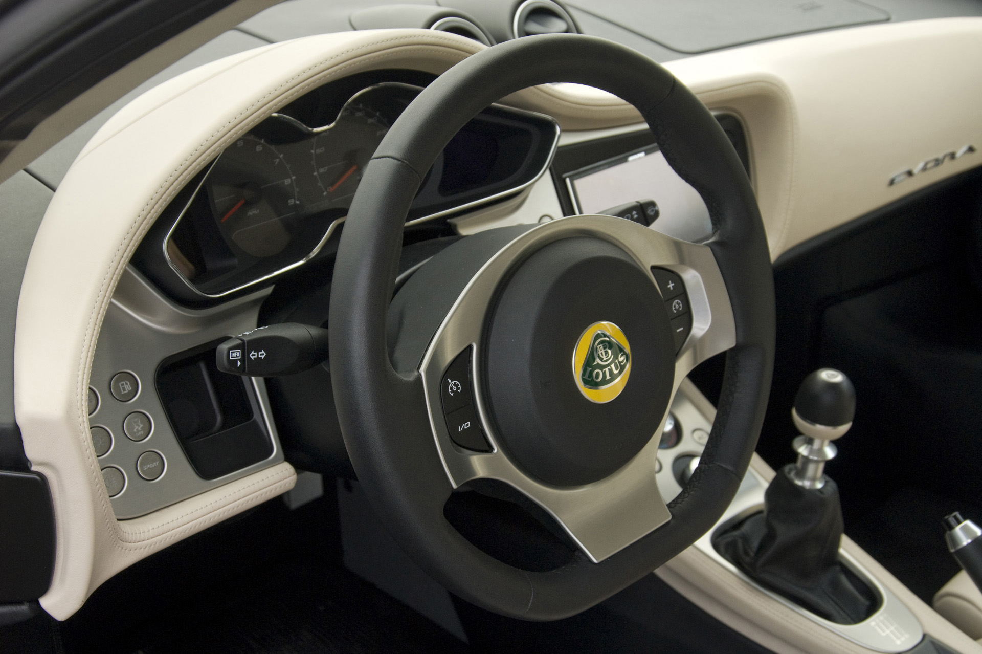 Lotus Evora photo #23