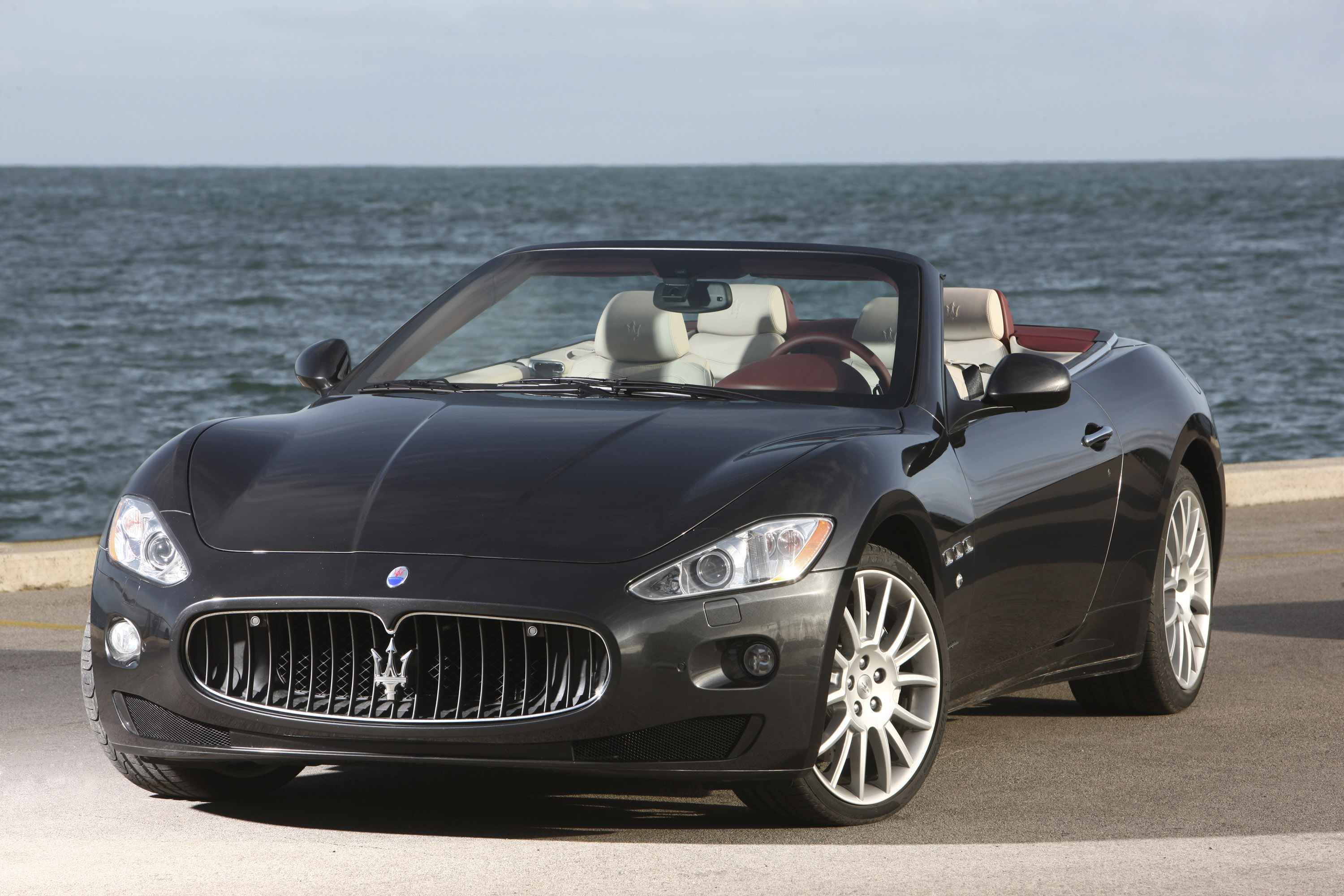 Maserati GranCabrio photo #1