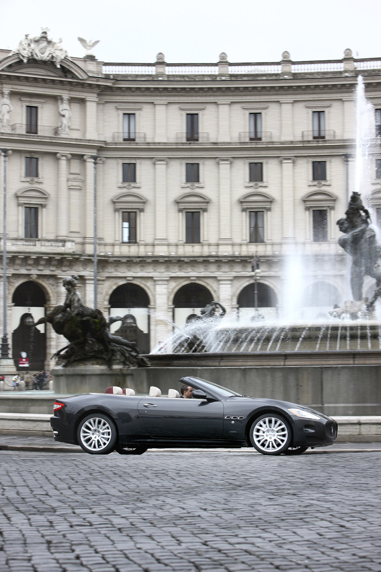 Maserati GranCabrio photo #22