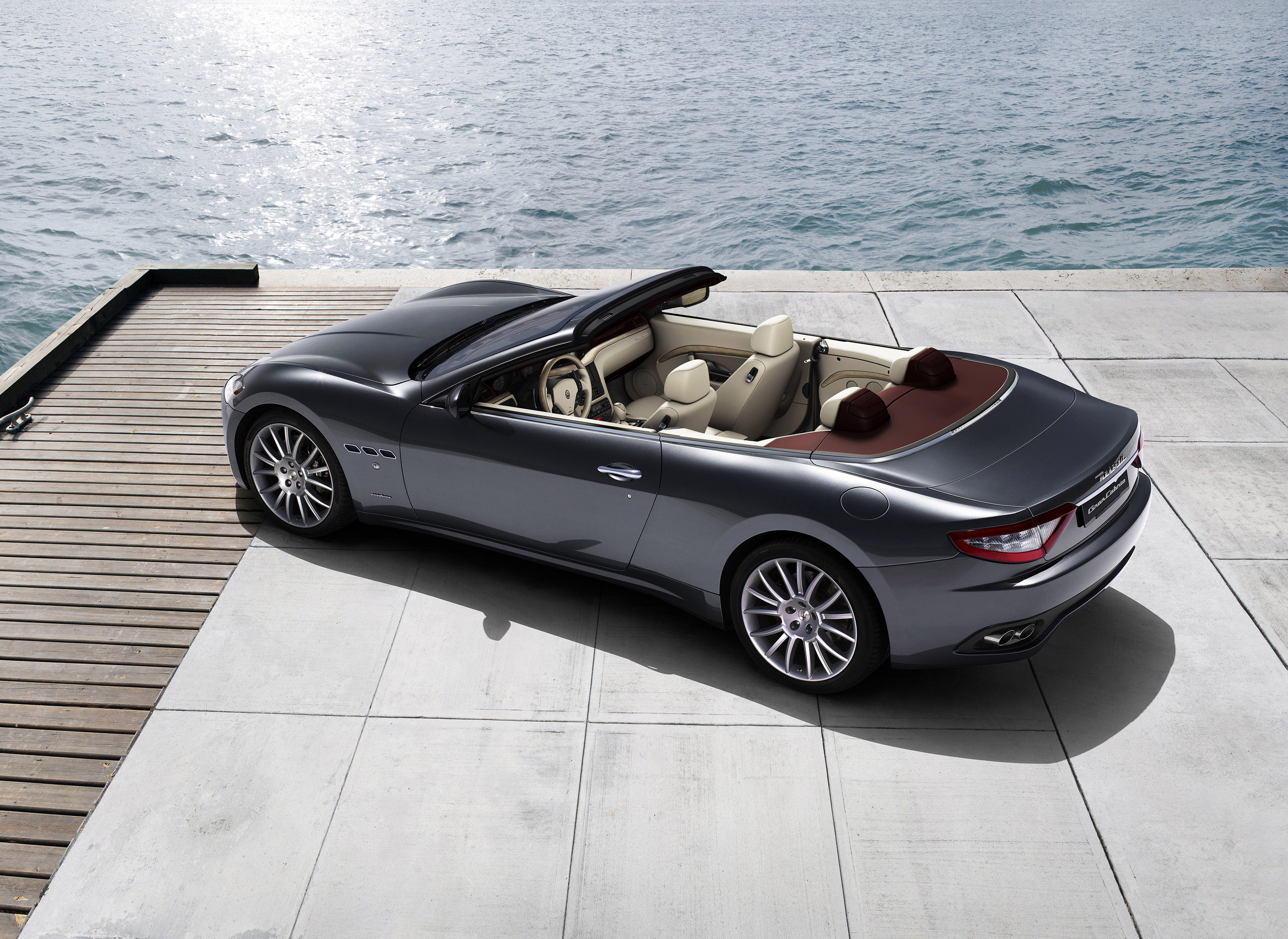 Maserati GranCabrio photo #25