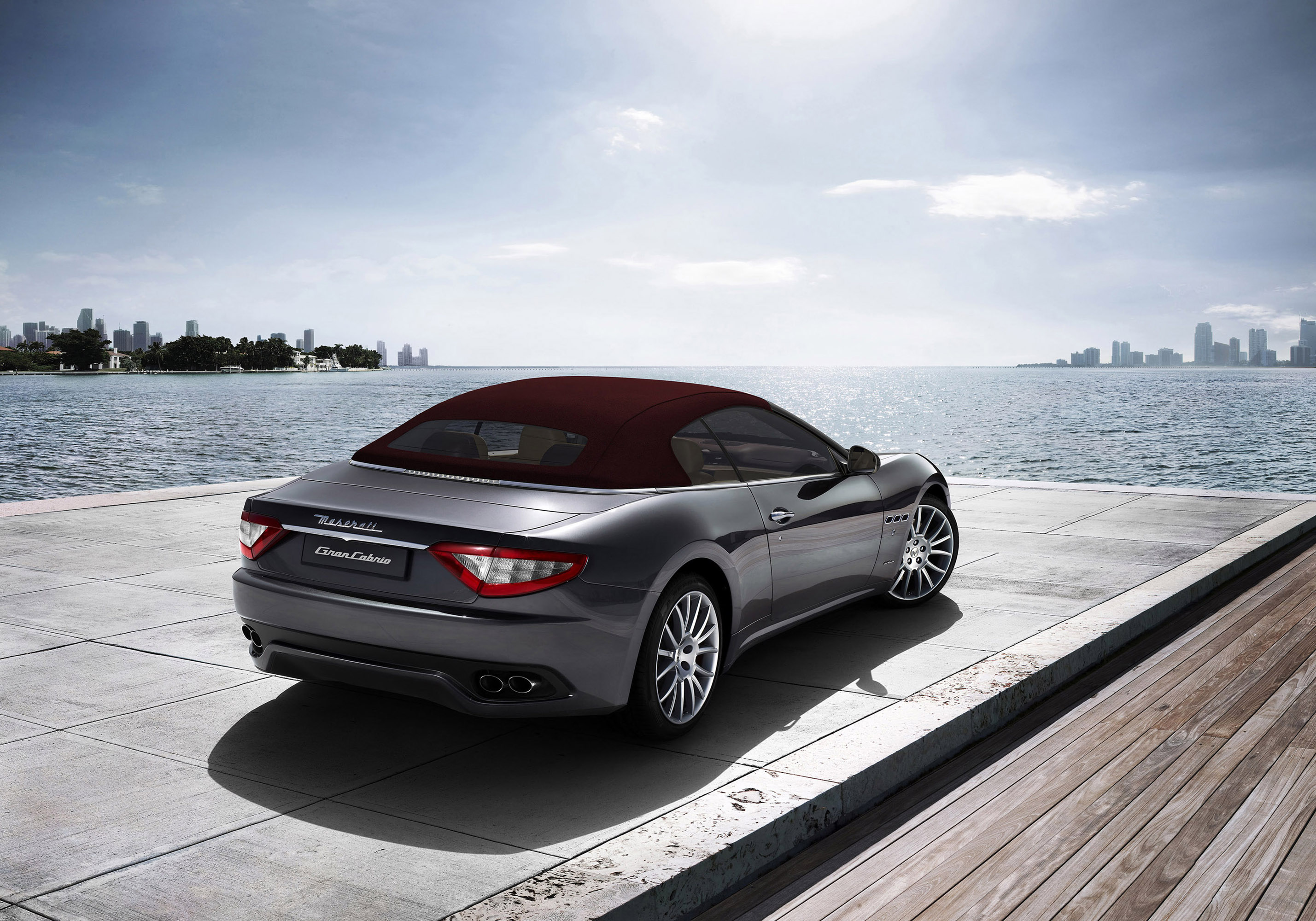 Maserati GranCabrio photo #26