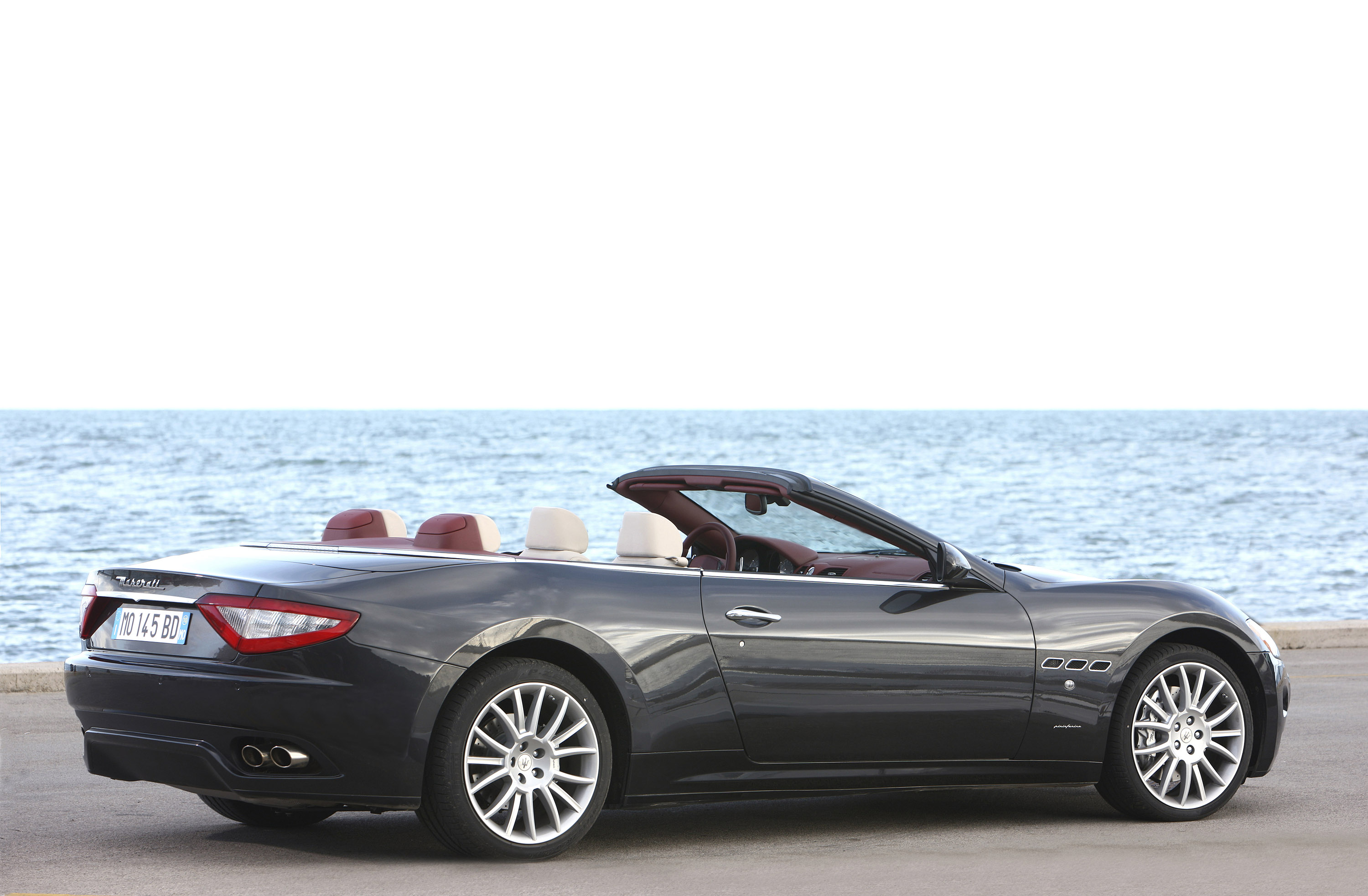 Maserati GranCabrio photo #30