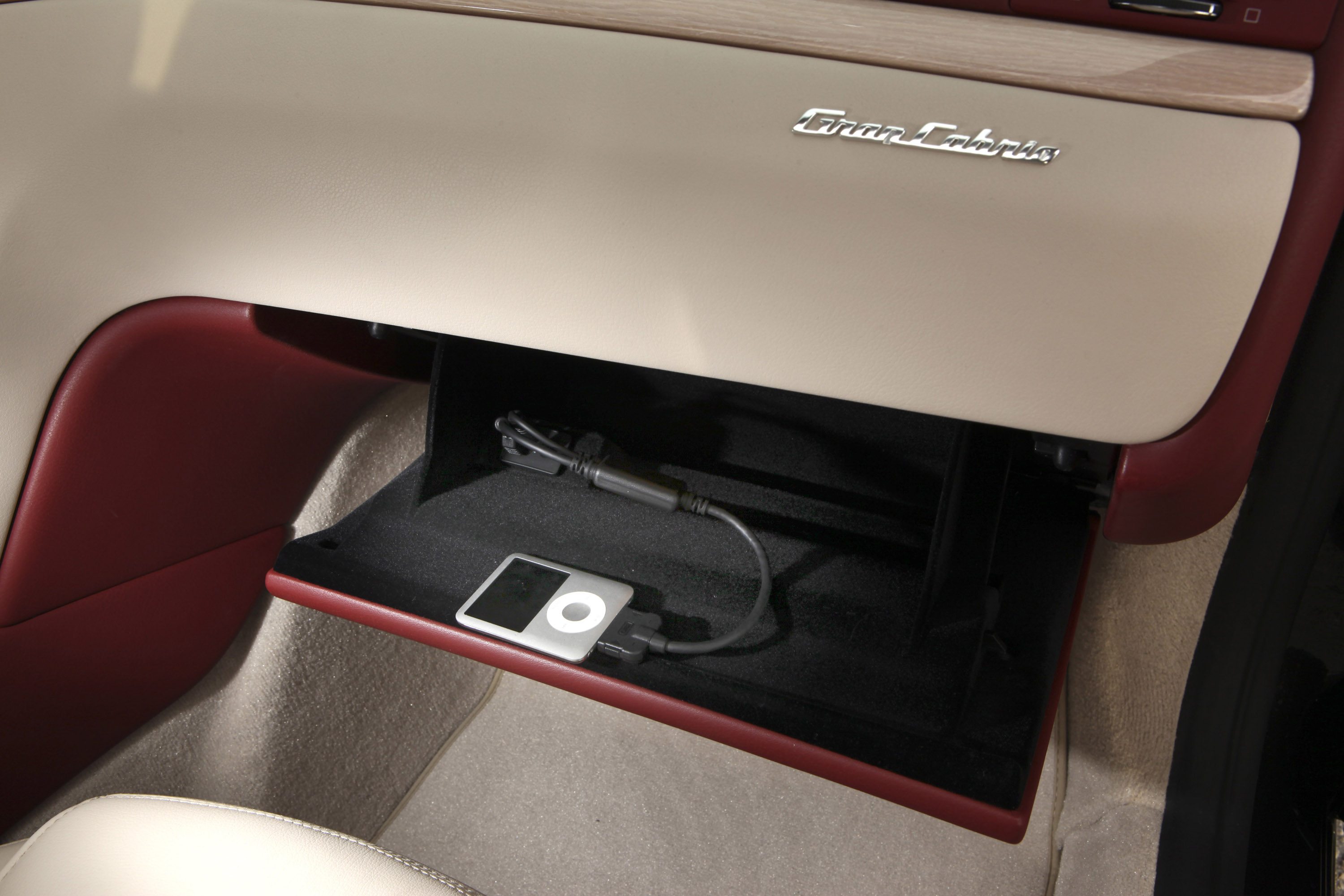 Maserati GranCabrio photo #40