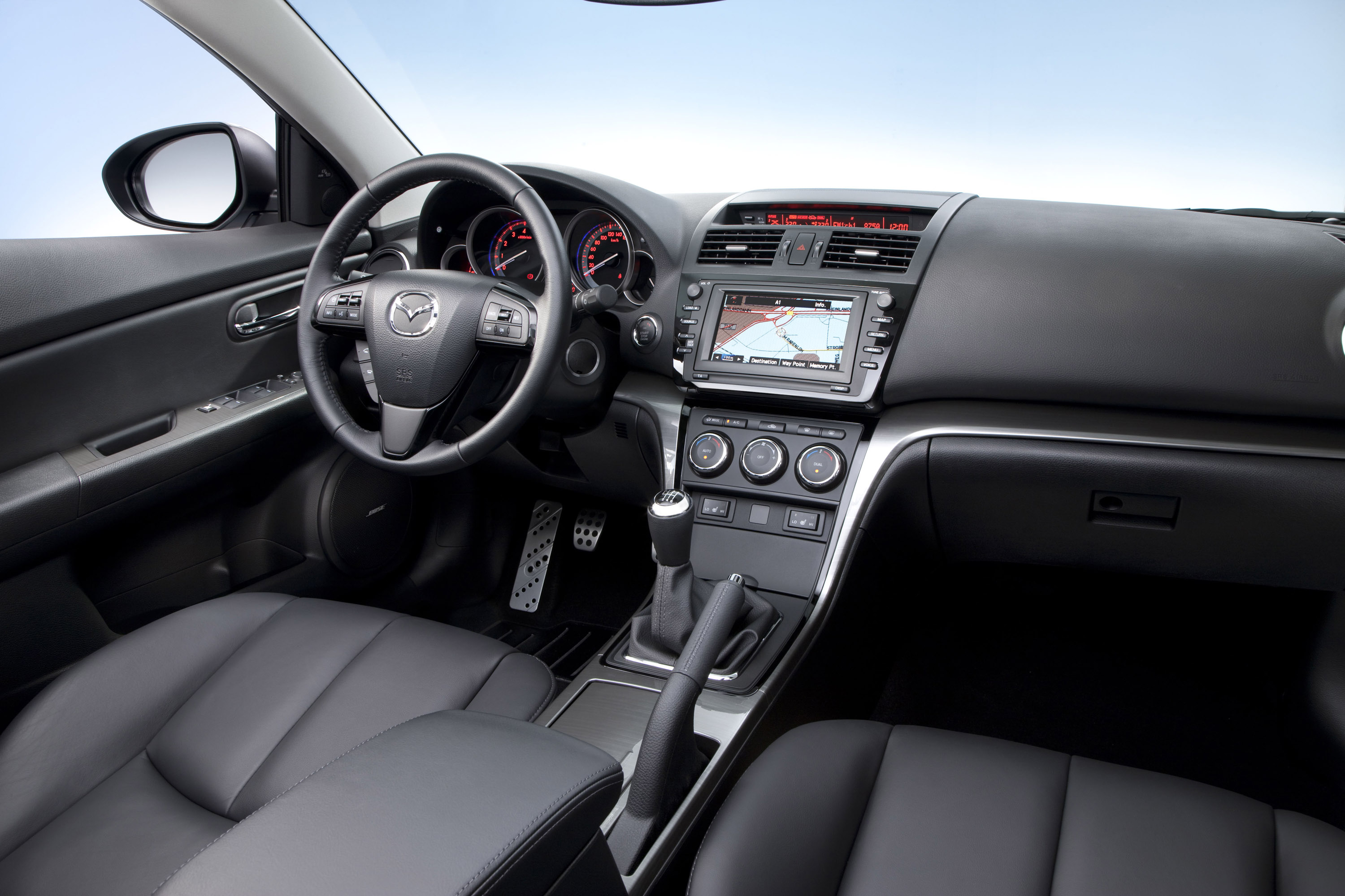 Mazda 6 Wagon photo #22
