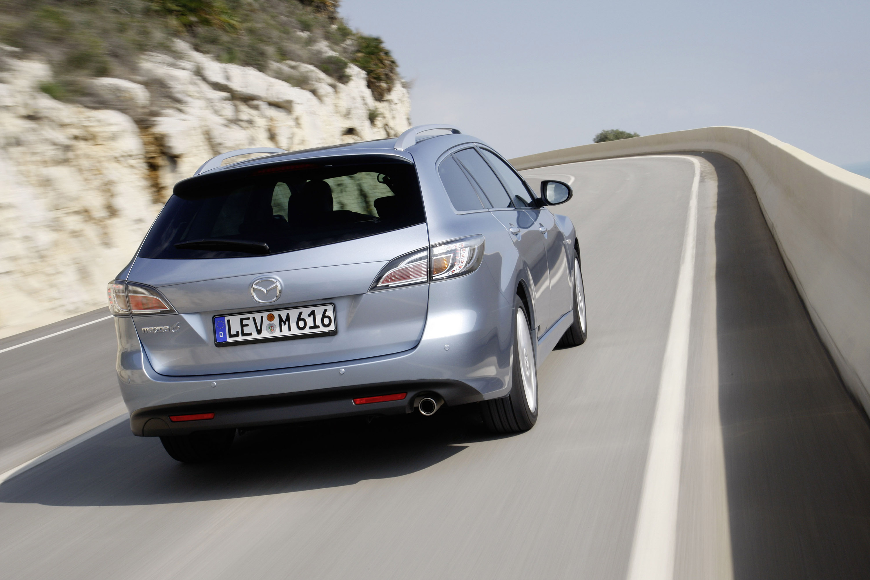 Mazda 6 Wagon photo #41