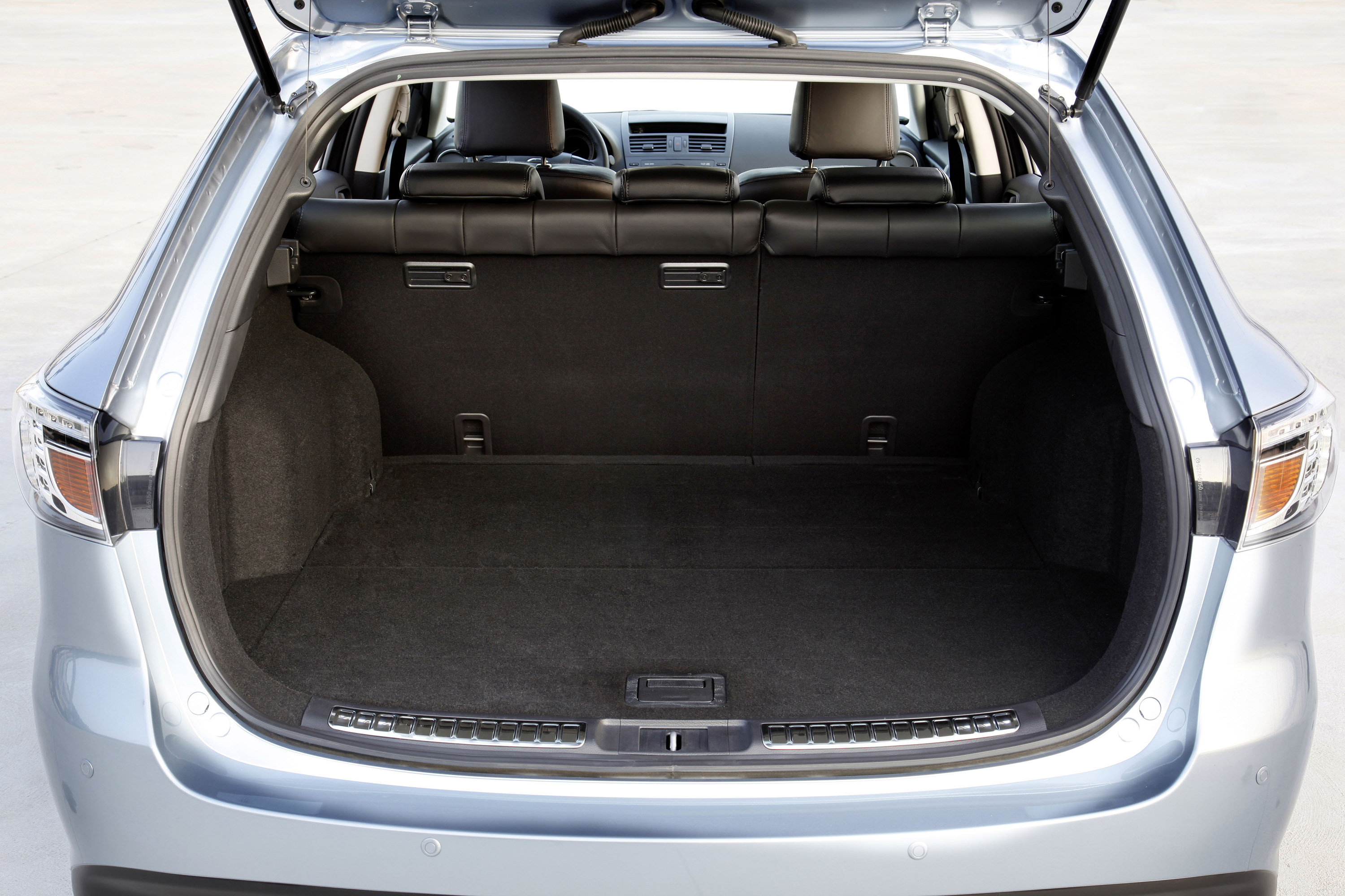 Mazda 6 Wagon photo #46