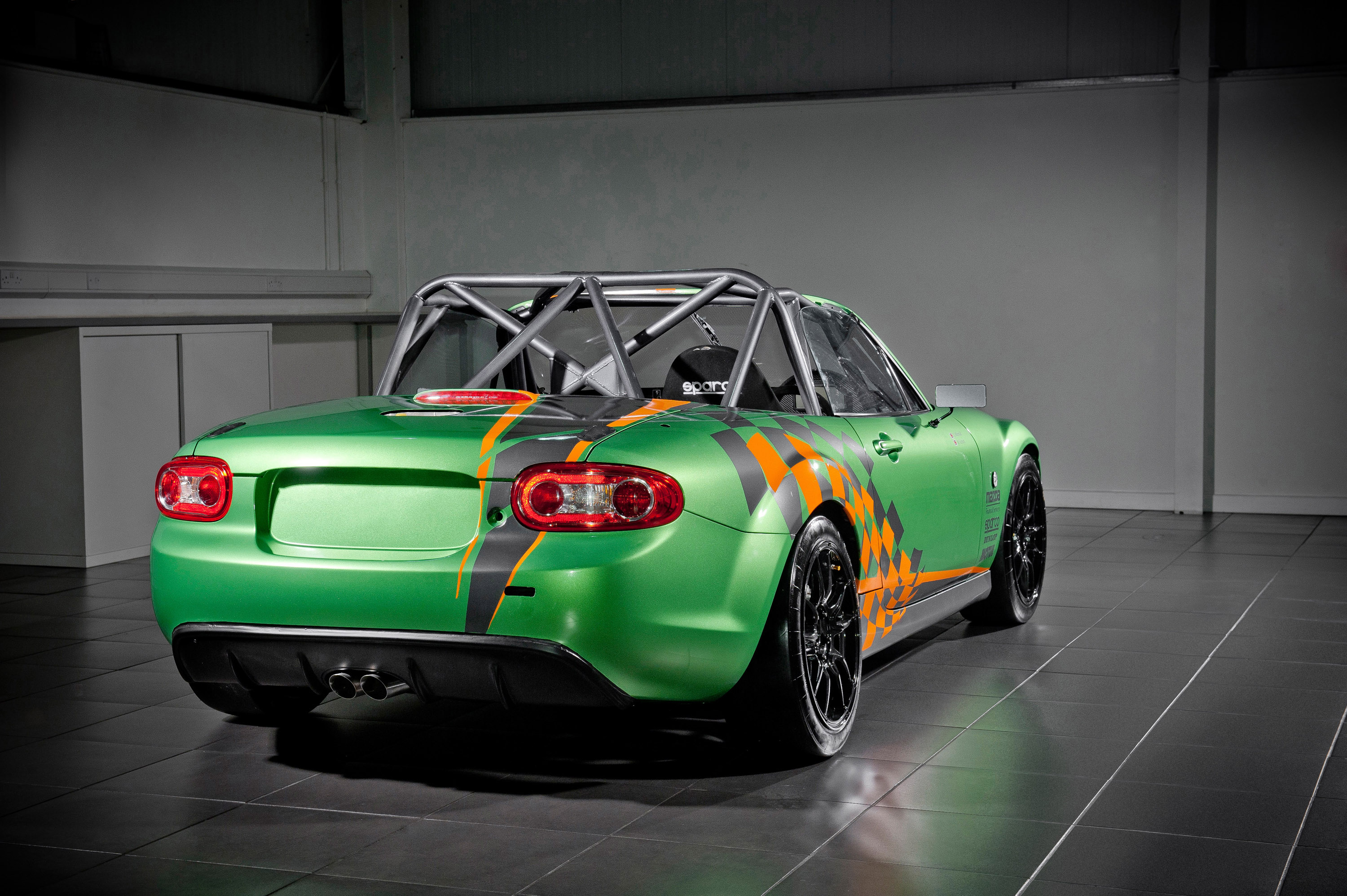 Mazda MX-5 GT Race Car photo #5