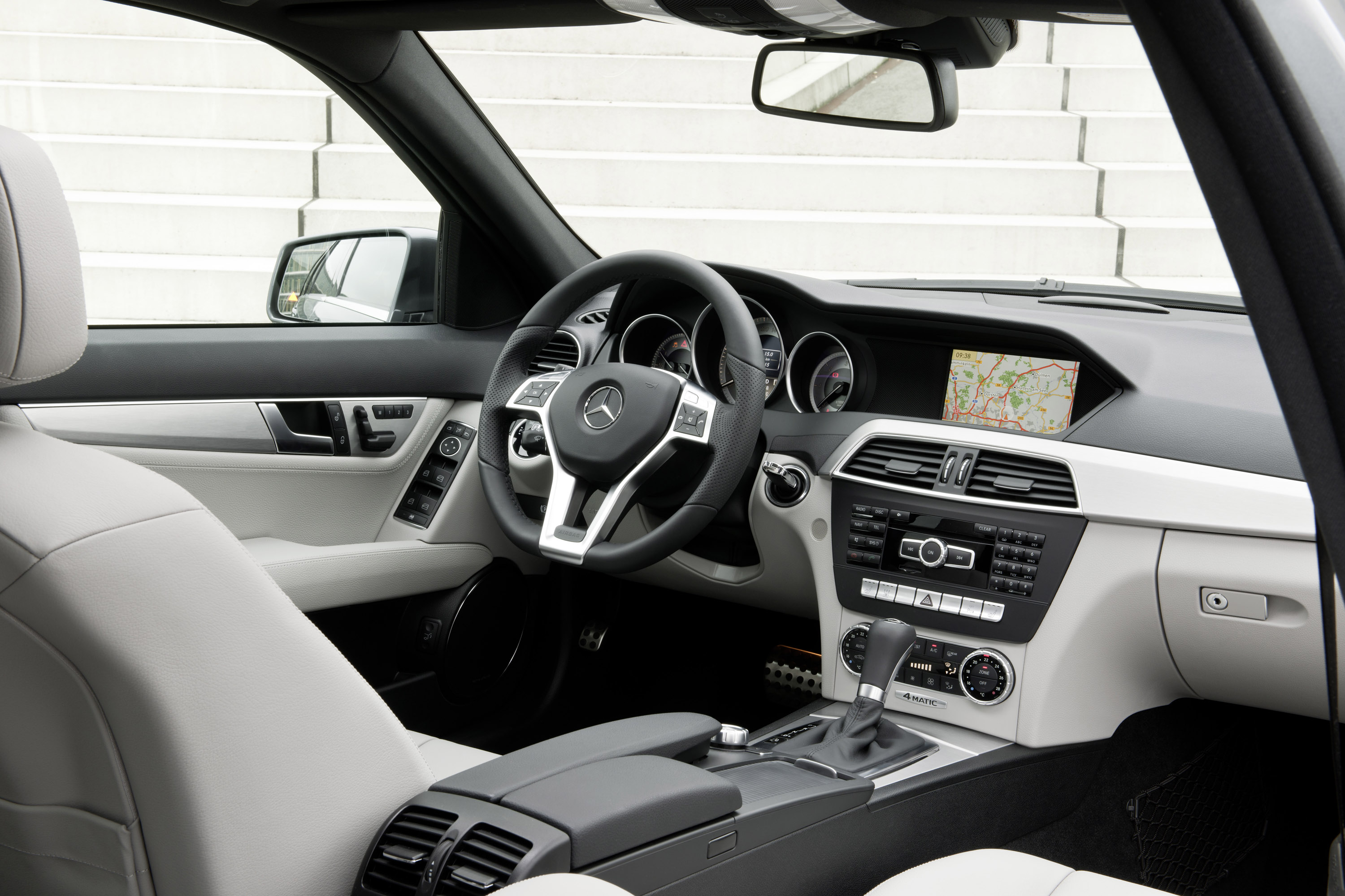 Mercedes-Benz C-classe photo #32