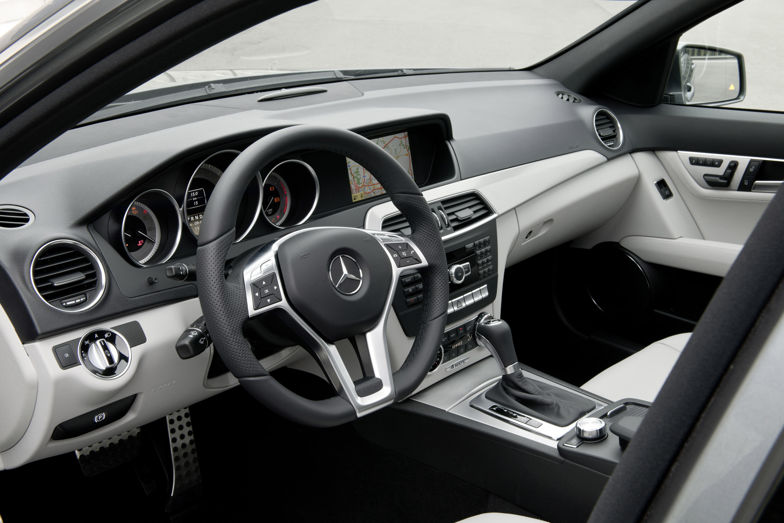 Mercedes-Benz C-classe photo #33