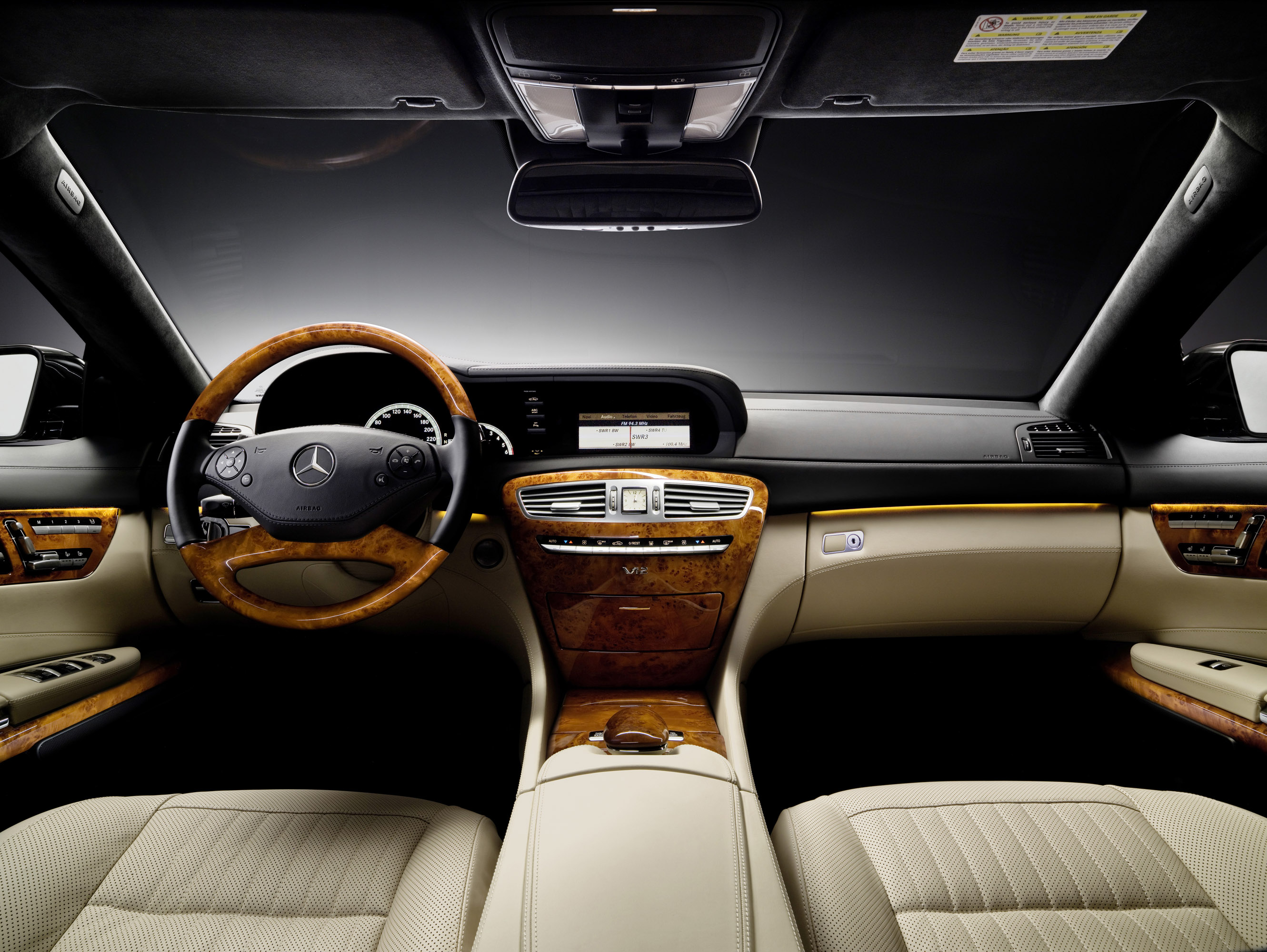 Mercedes-Benz CL-Class photo #16