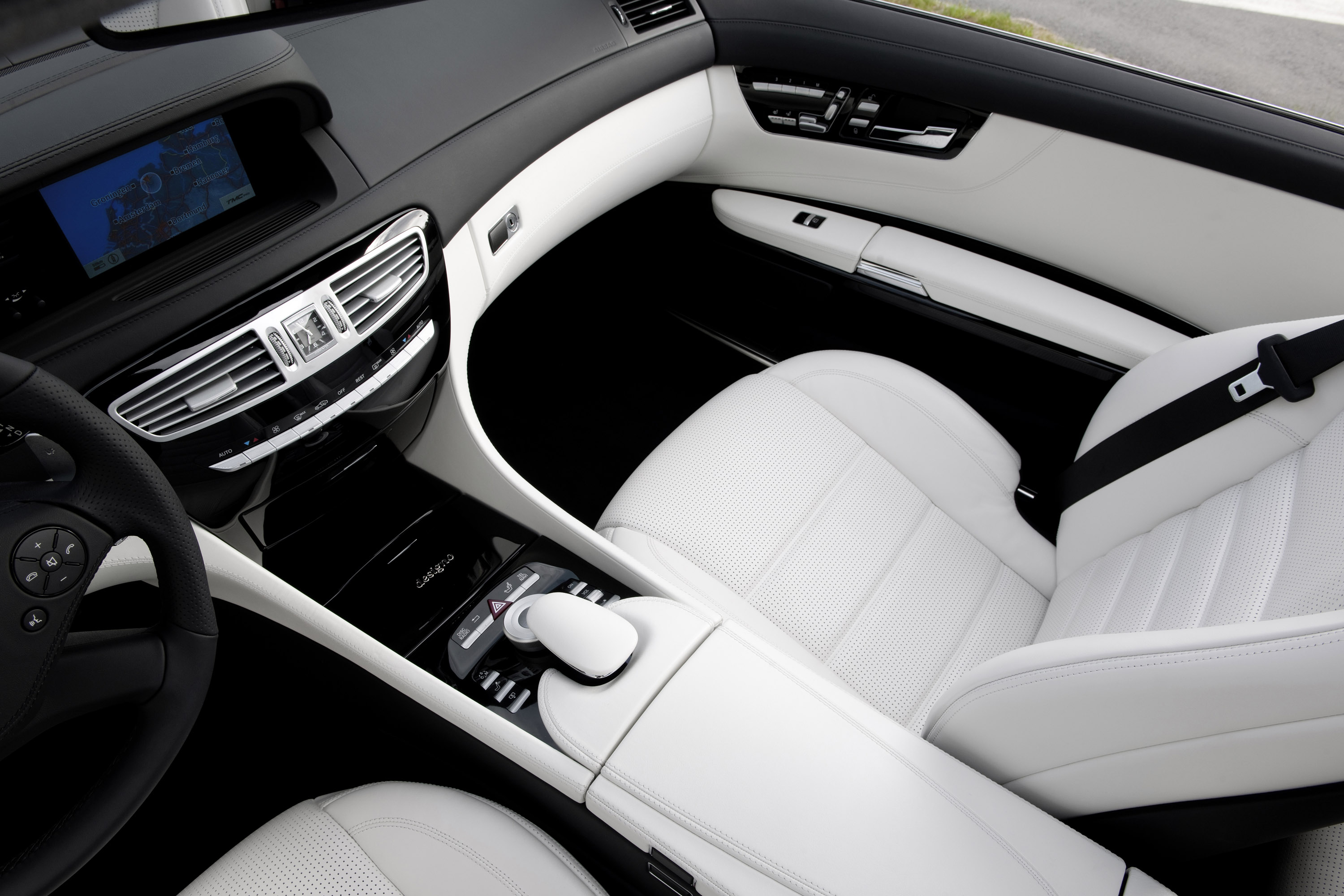 Mercedes-Benz CL63 AMG photo #47
