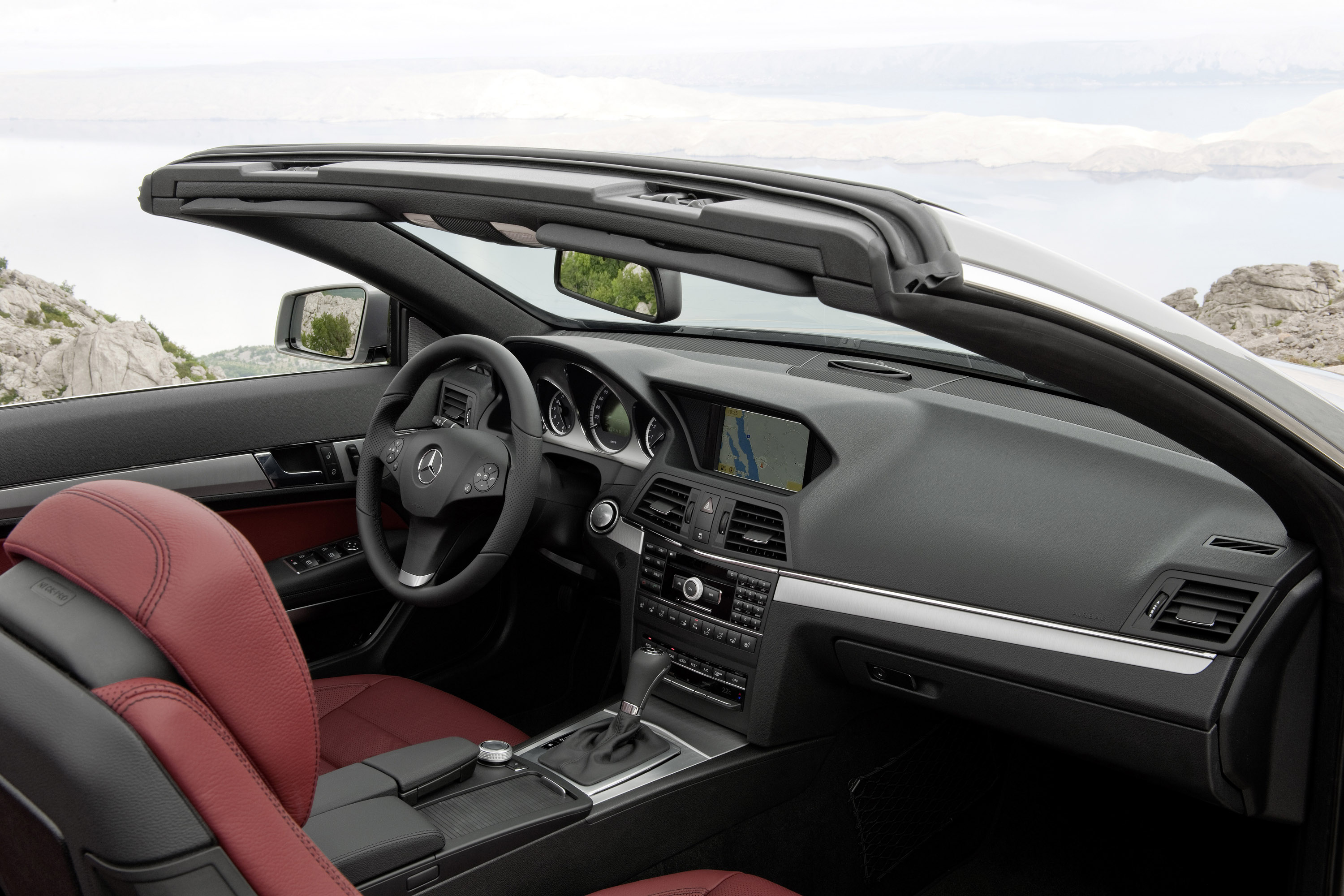 Mercedes-Benz E-Class Cabriolet photo #32