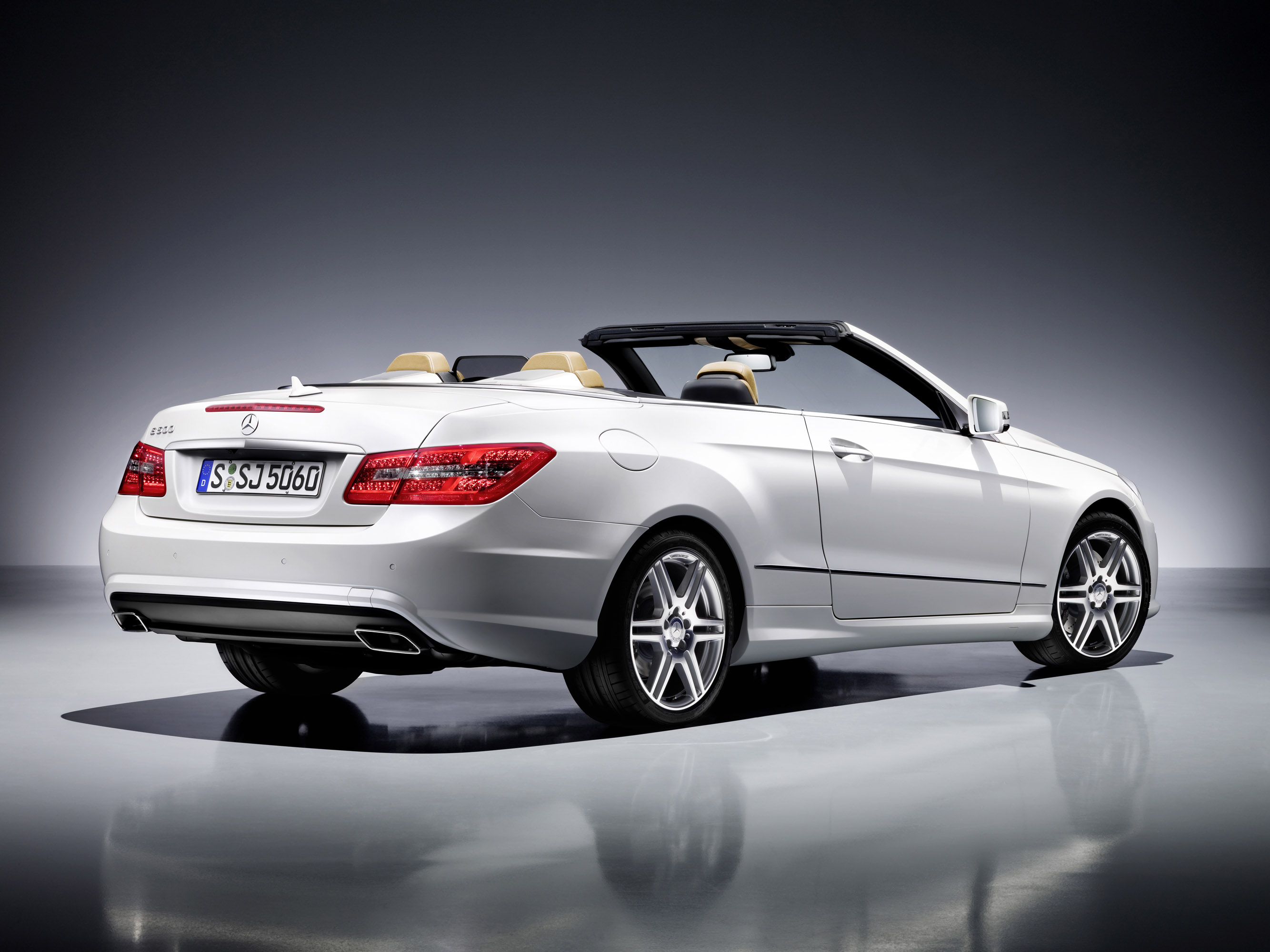 Mercedes-Benz E-Class Cabriolet photo #51