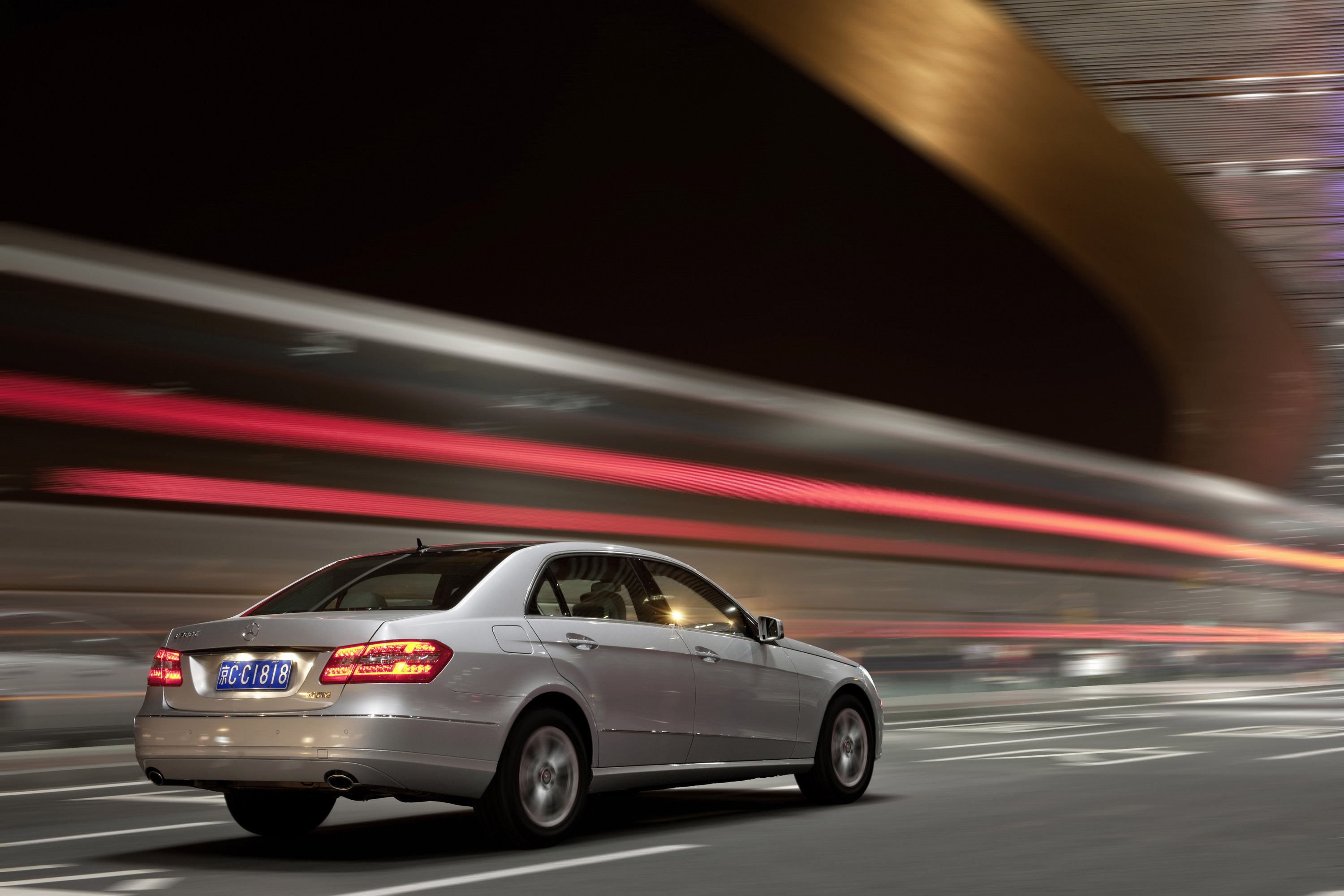 Mercedes-Benz E-Class L photo #15