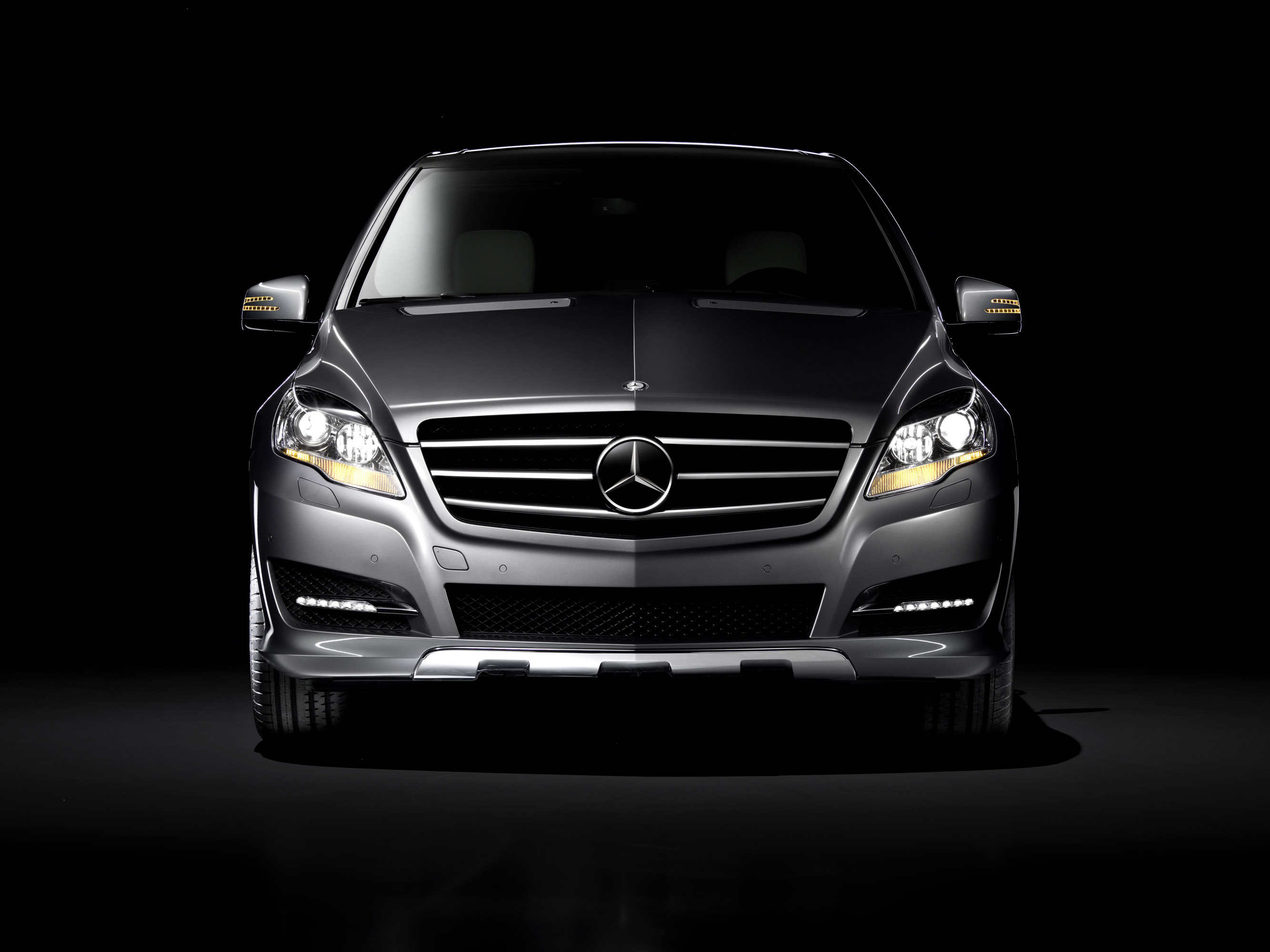 Mercedes-Benz R-Class photo #2