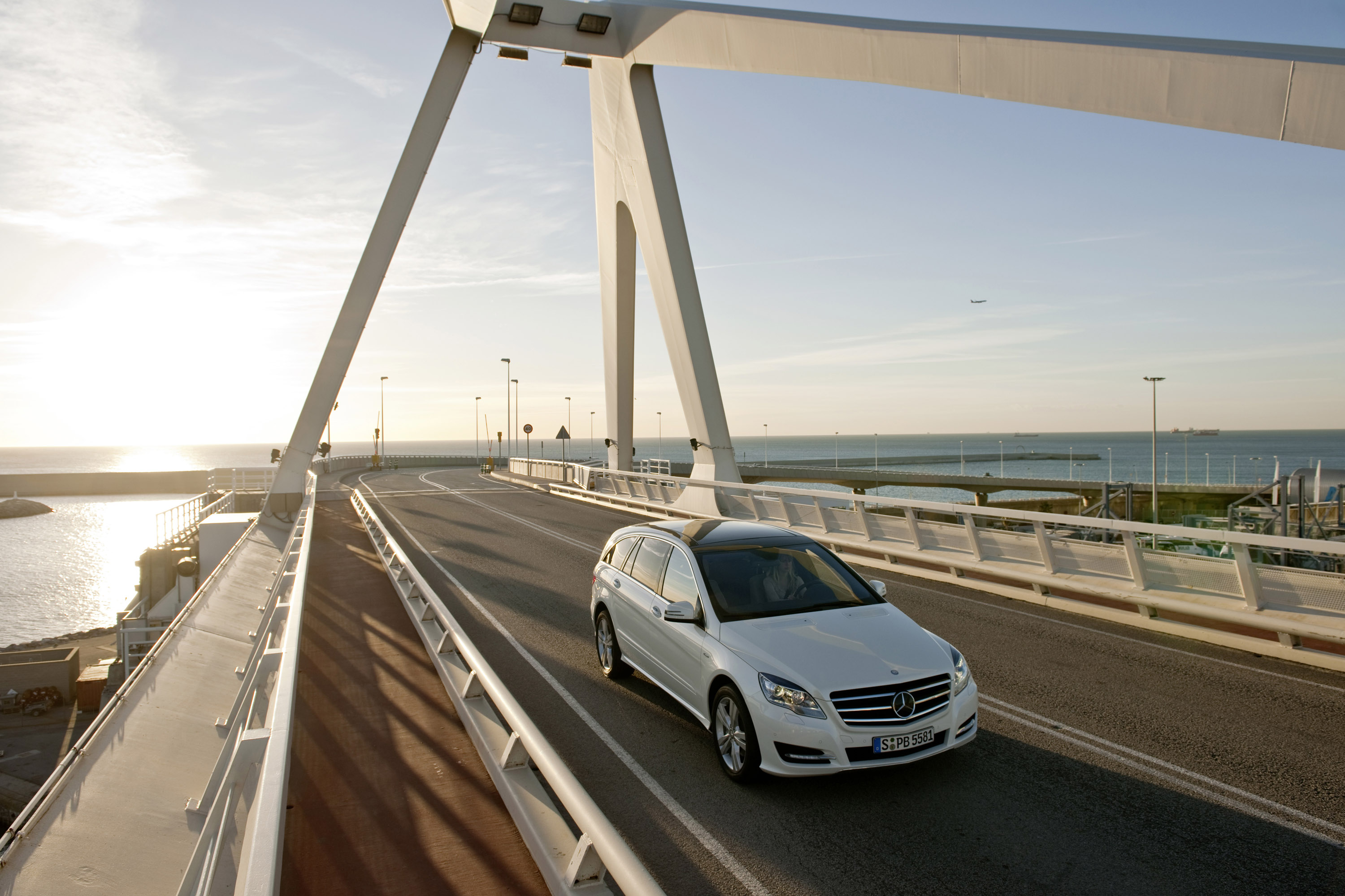 Mercedes-Benz R-Class photo #22