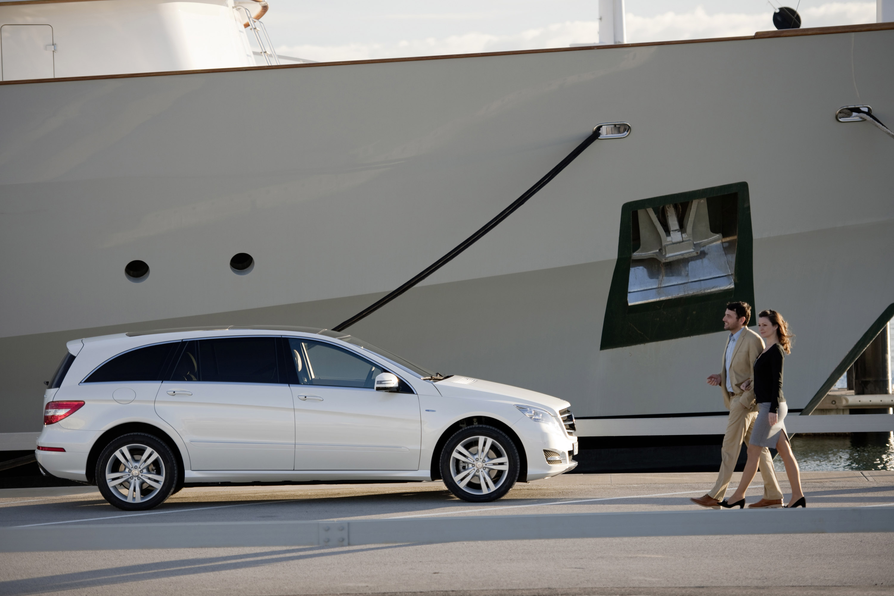 Mercedes-Benz R-Class photo #24