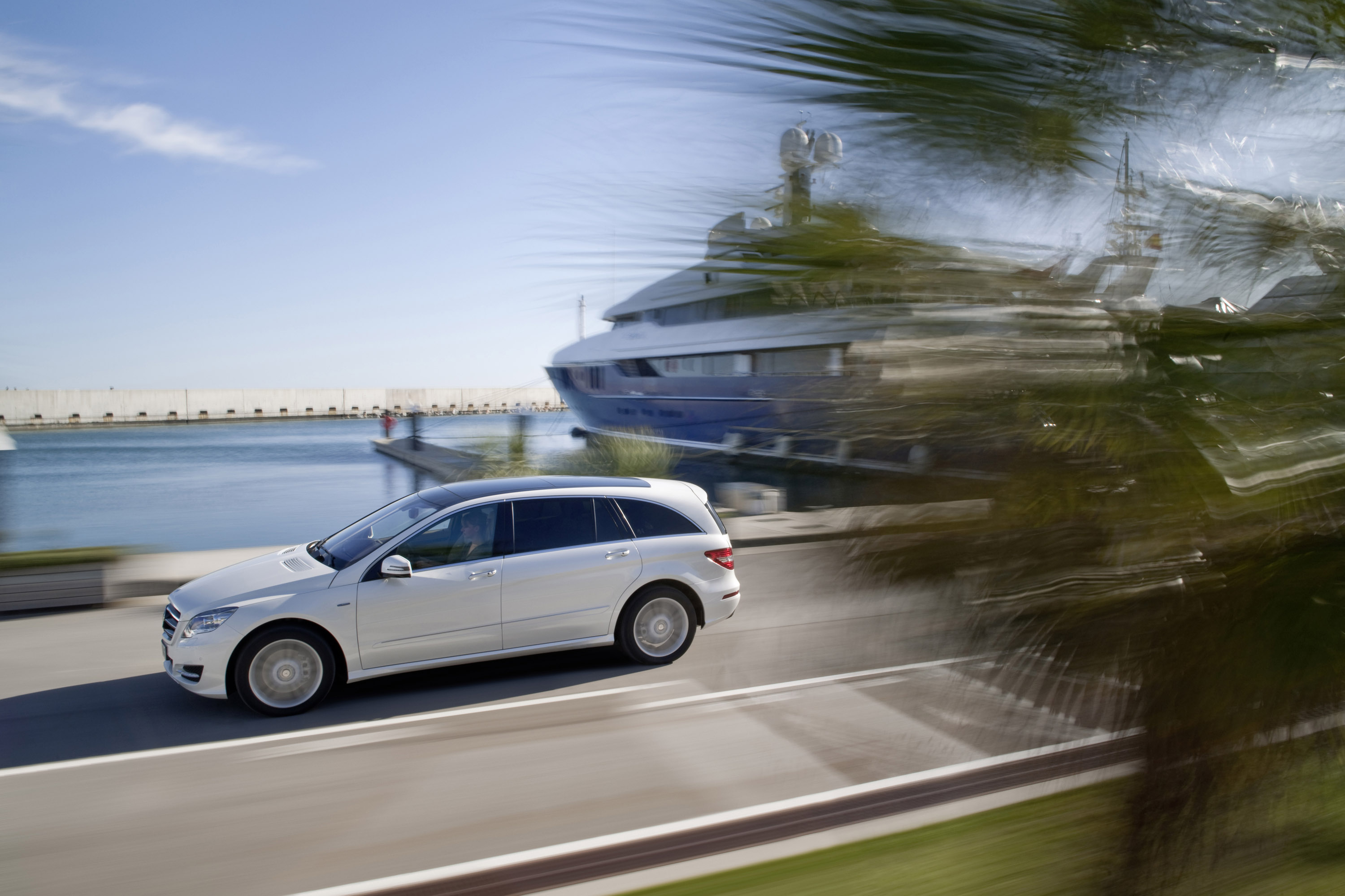 Mercedes-Benz R-Class photo #25