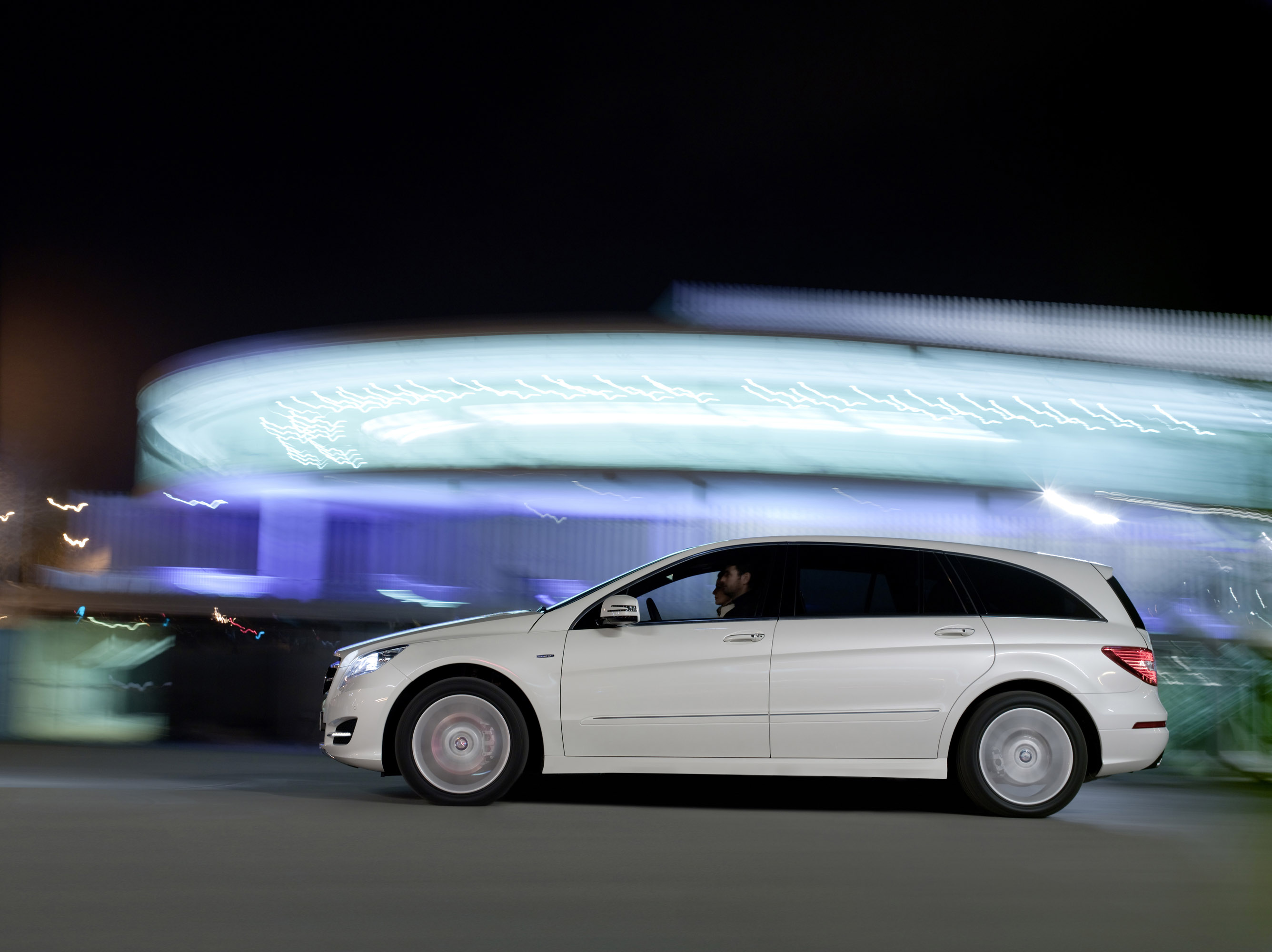 Mercedes-Benz R-Class photo #31