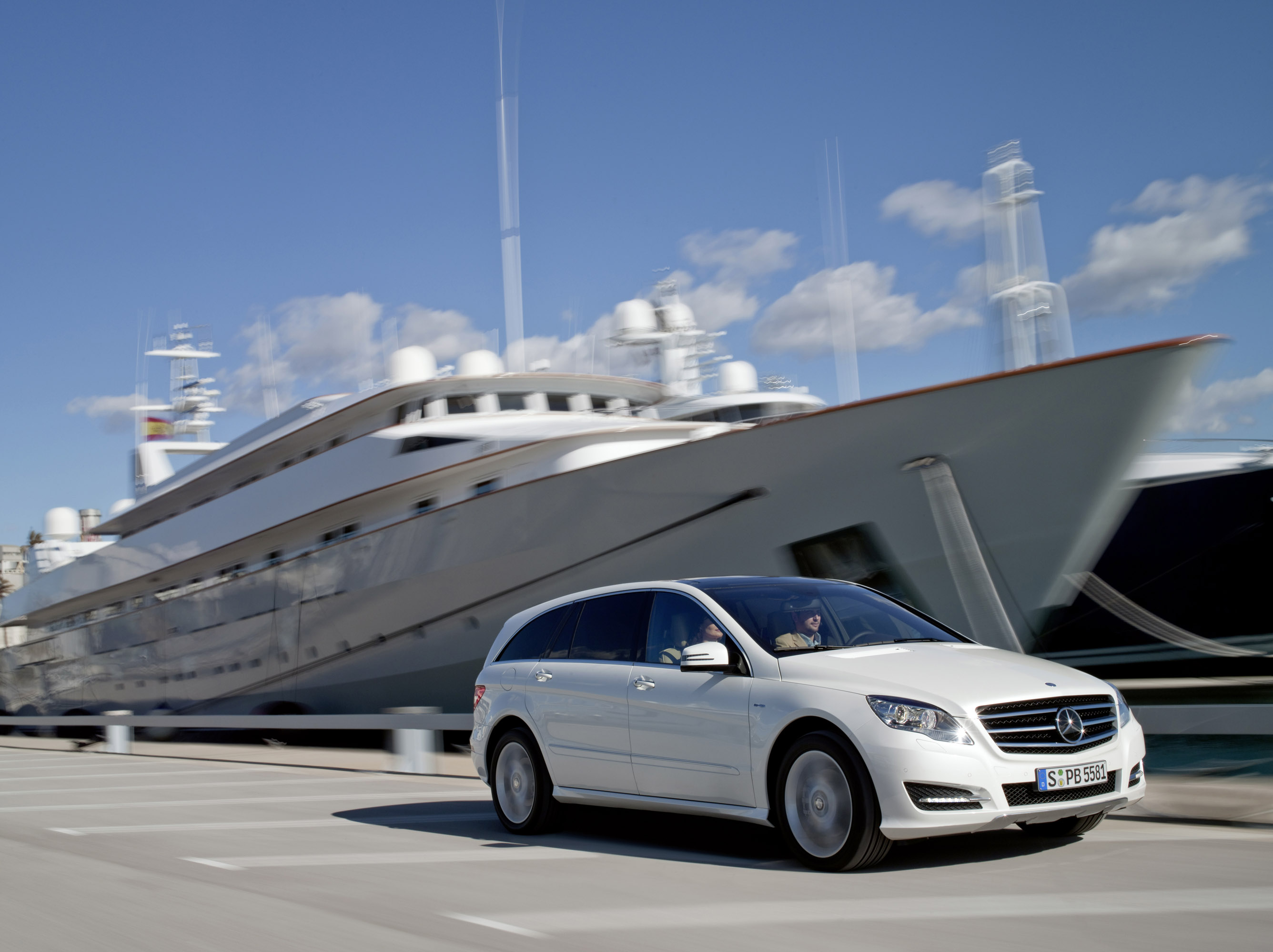 Mercedes-Benz R-Class photo #32