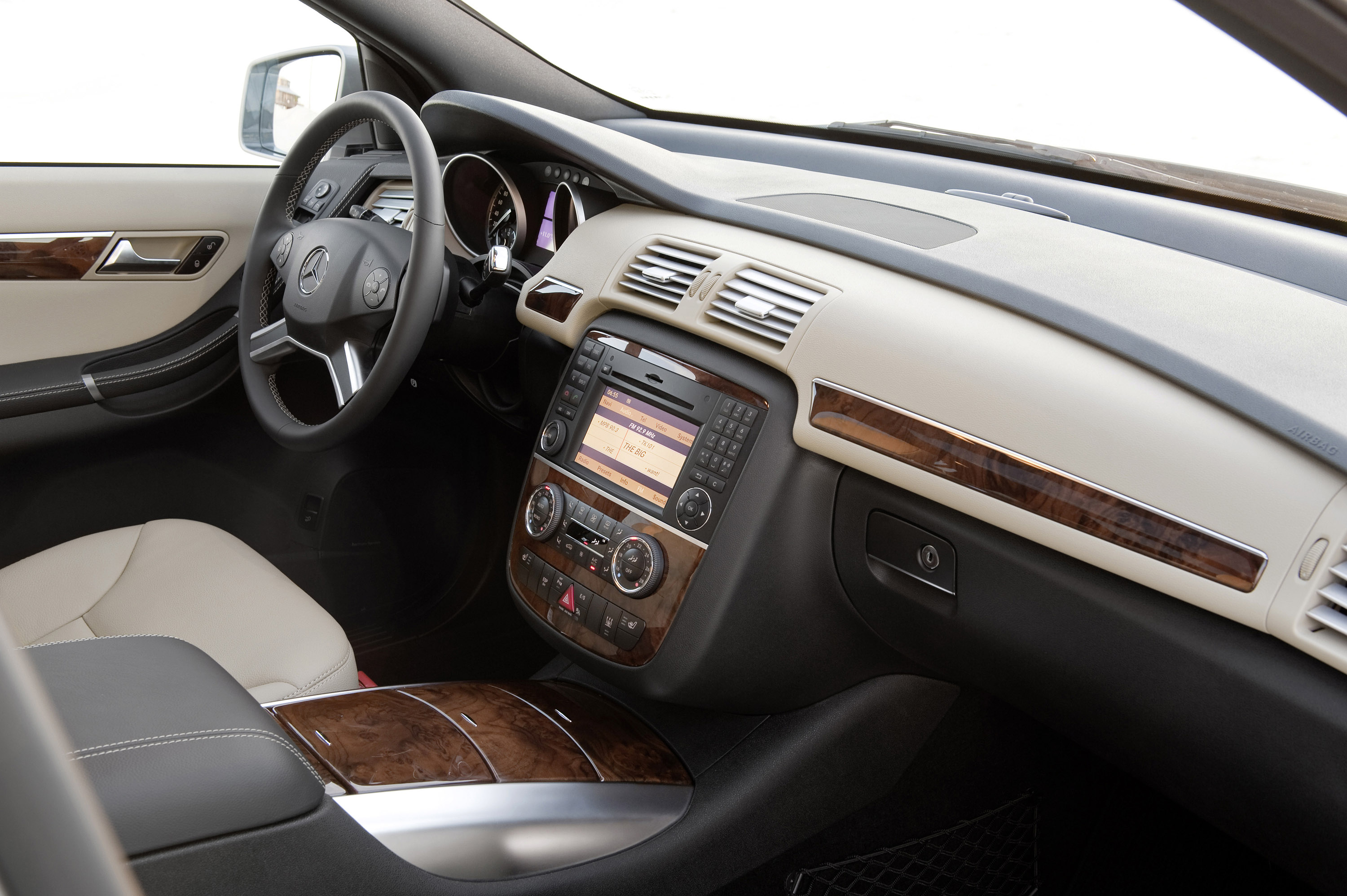 Mercedes-Benz R-Class photo #42