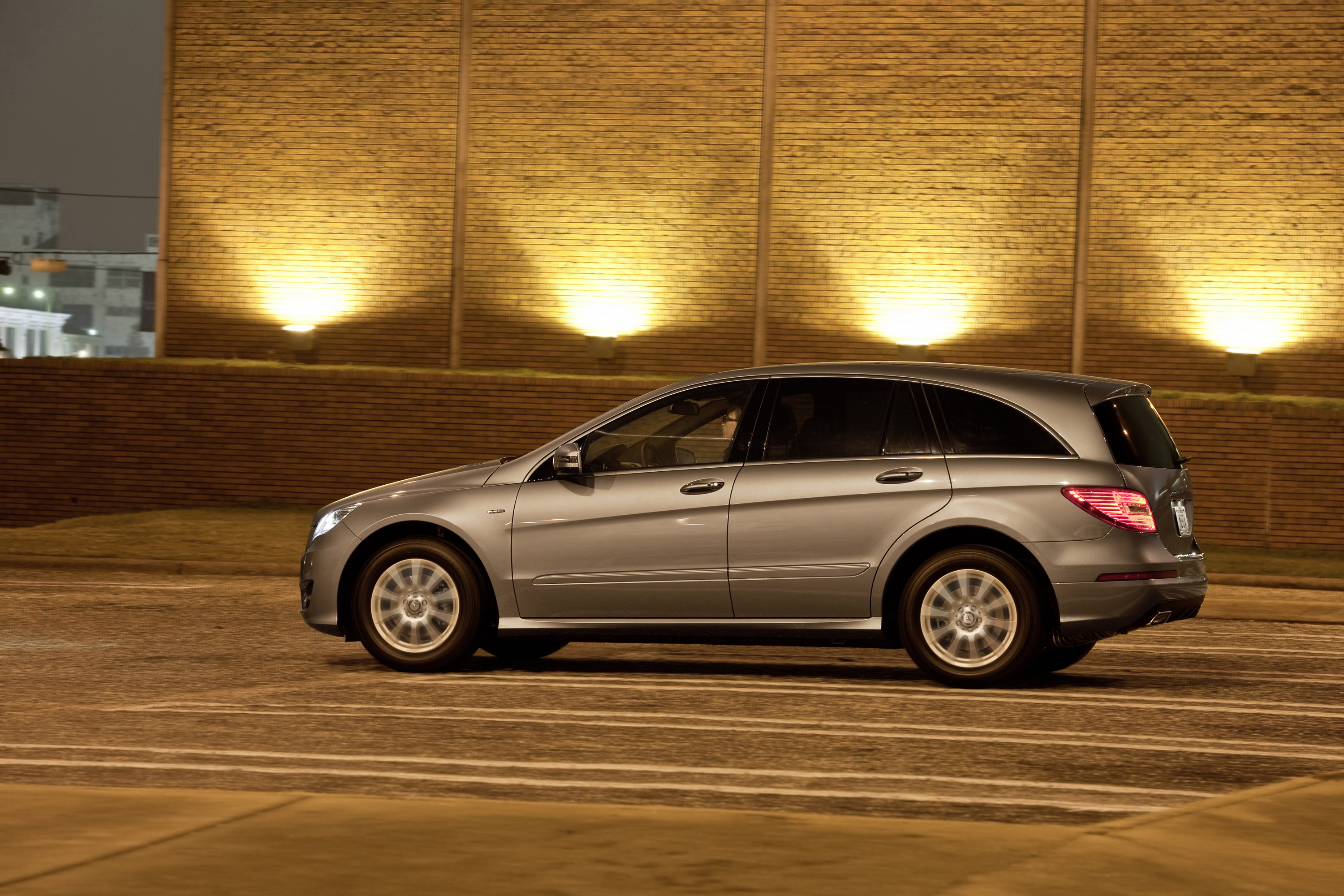 Mercedes-Benz R-Class photo #55