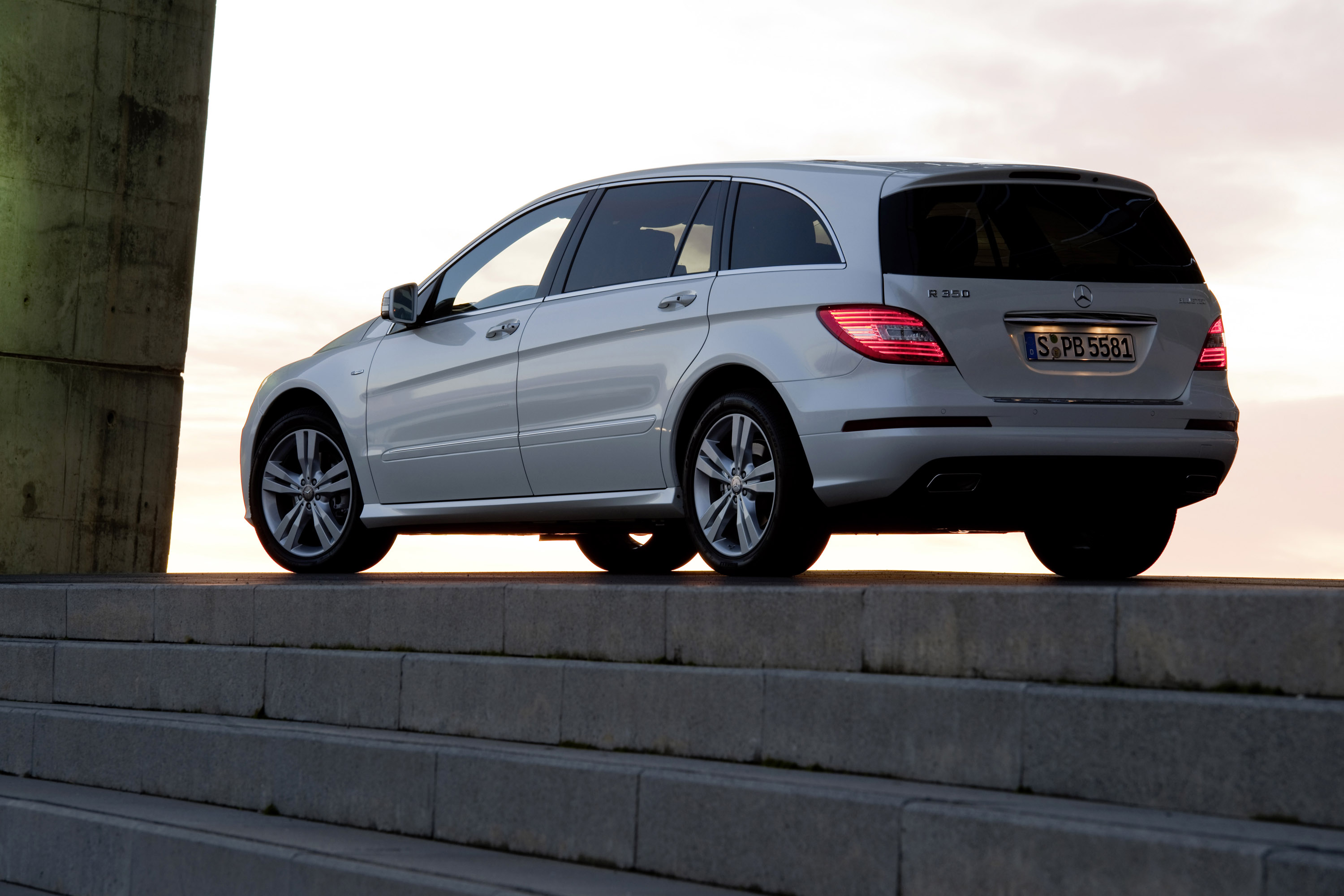 Mercedes-Benz R-Class photo #69