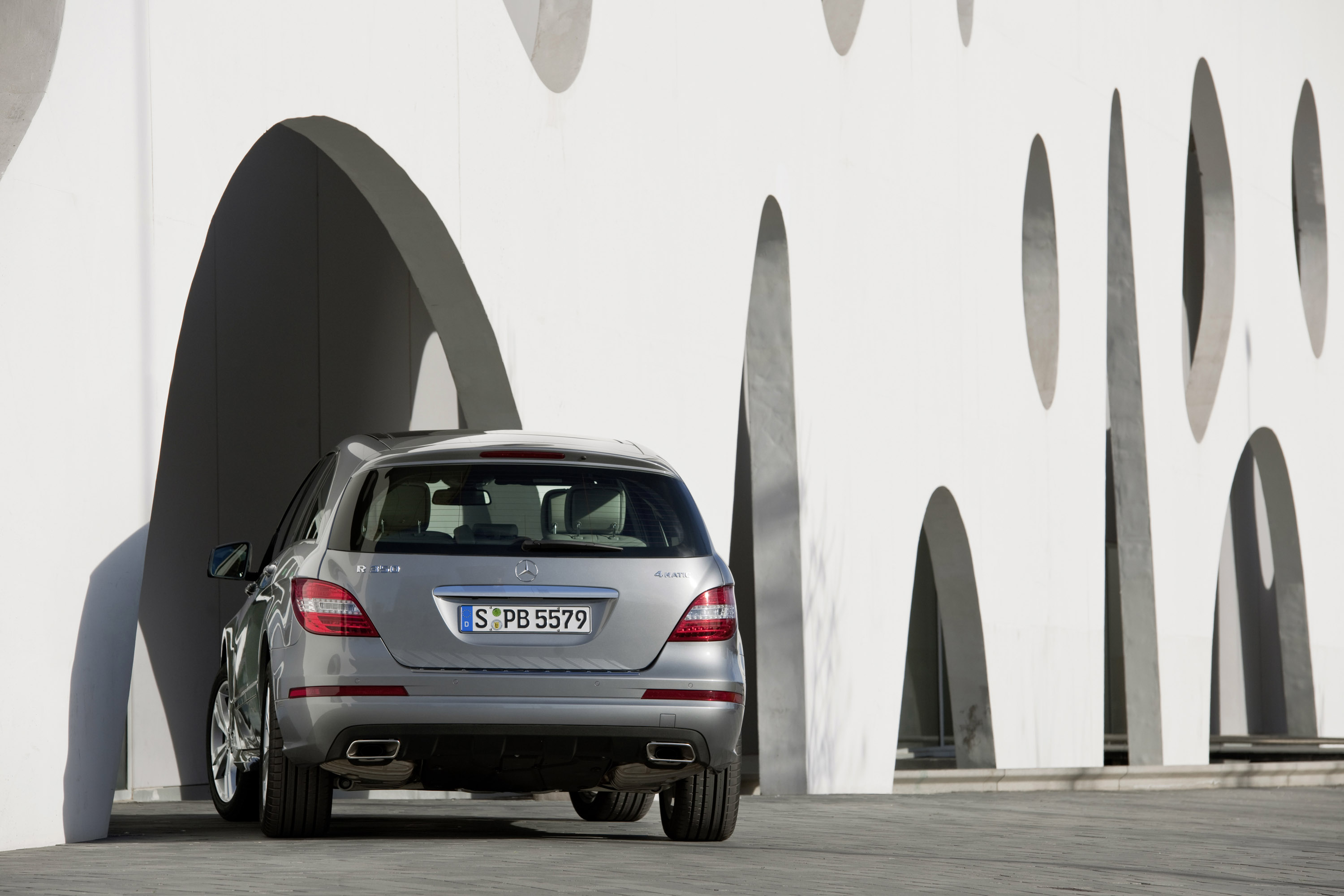 Mercedes-Benz R-Class photo #76