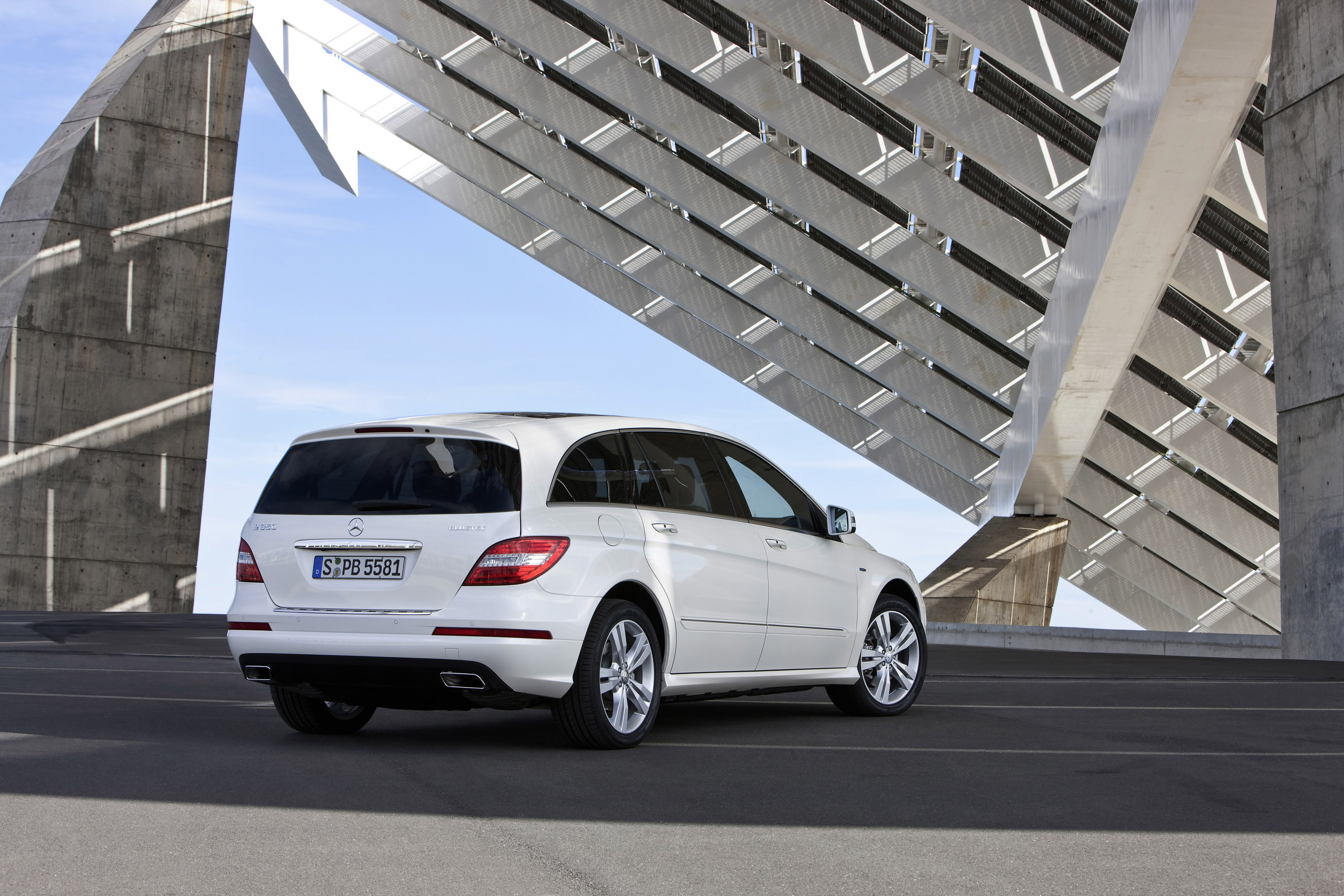 Mercedes-Benz R-Class photo #77