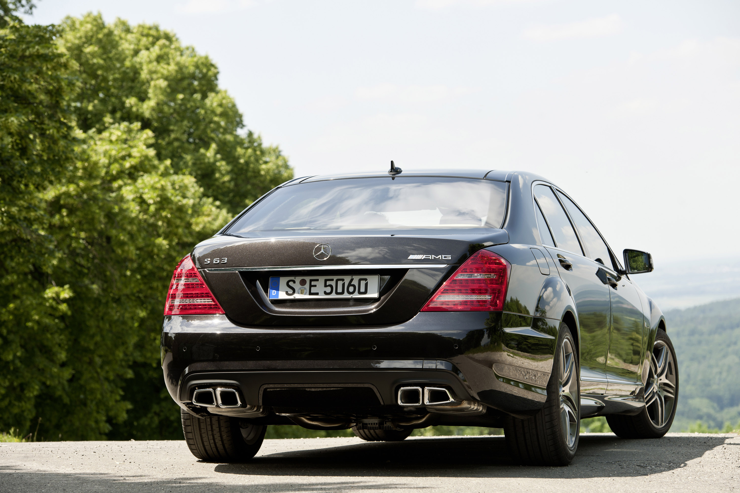 Mercedes-Benz S63 AMG photo #23