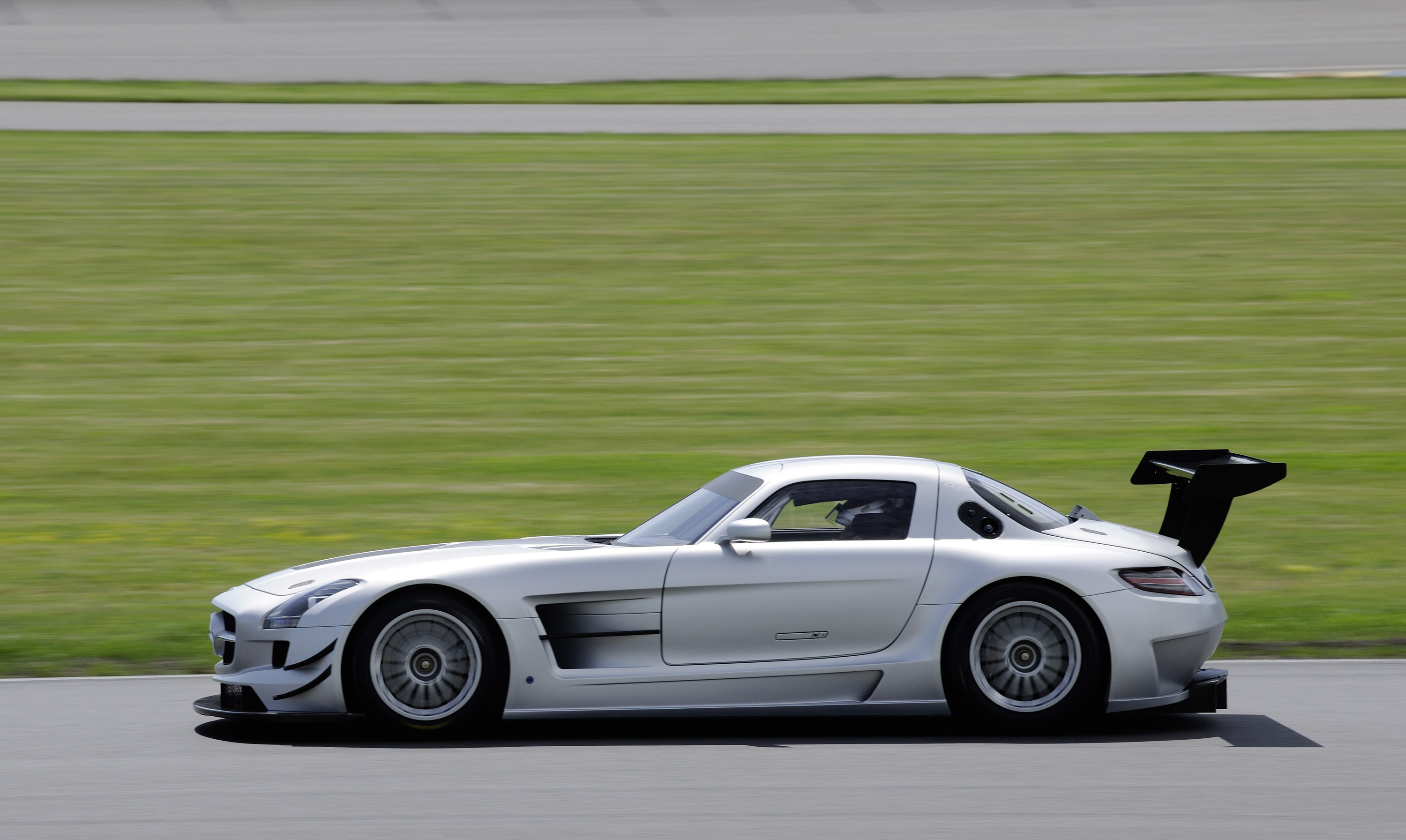 Mercedes-Benz SLS AMG GT3 photo #15