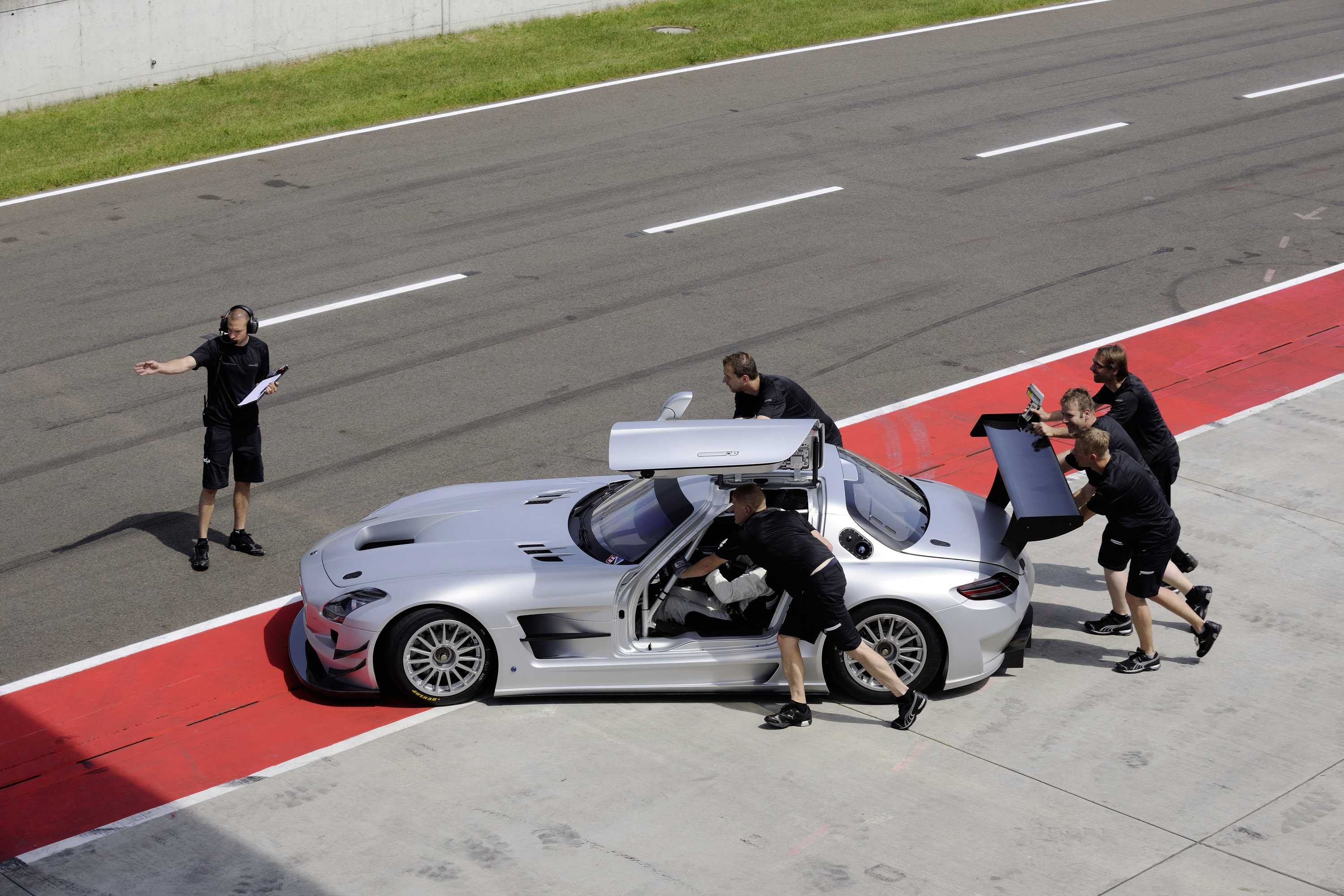 Mercedes-Benz SLS AMG GT3 photo #36