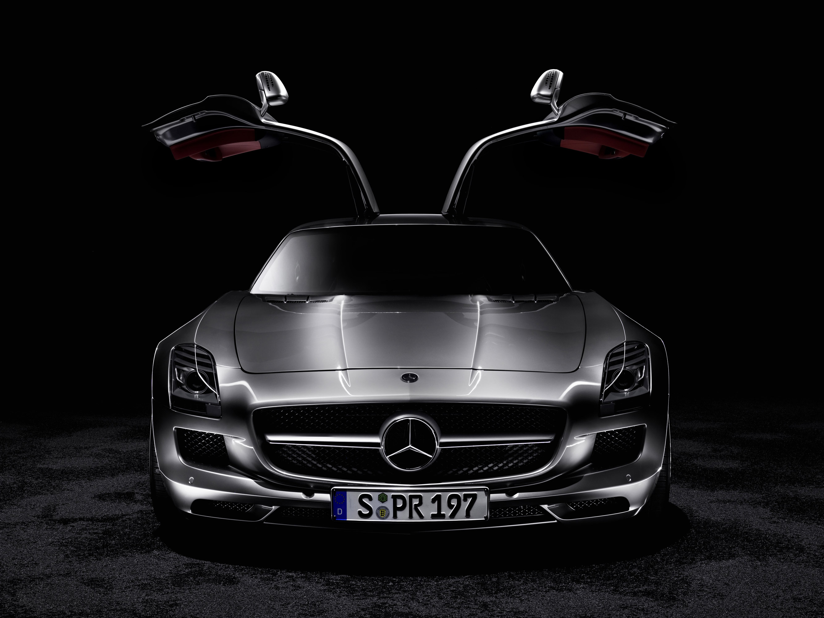 Mercedes-Benz SLS AMG photo #16