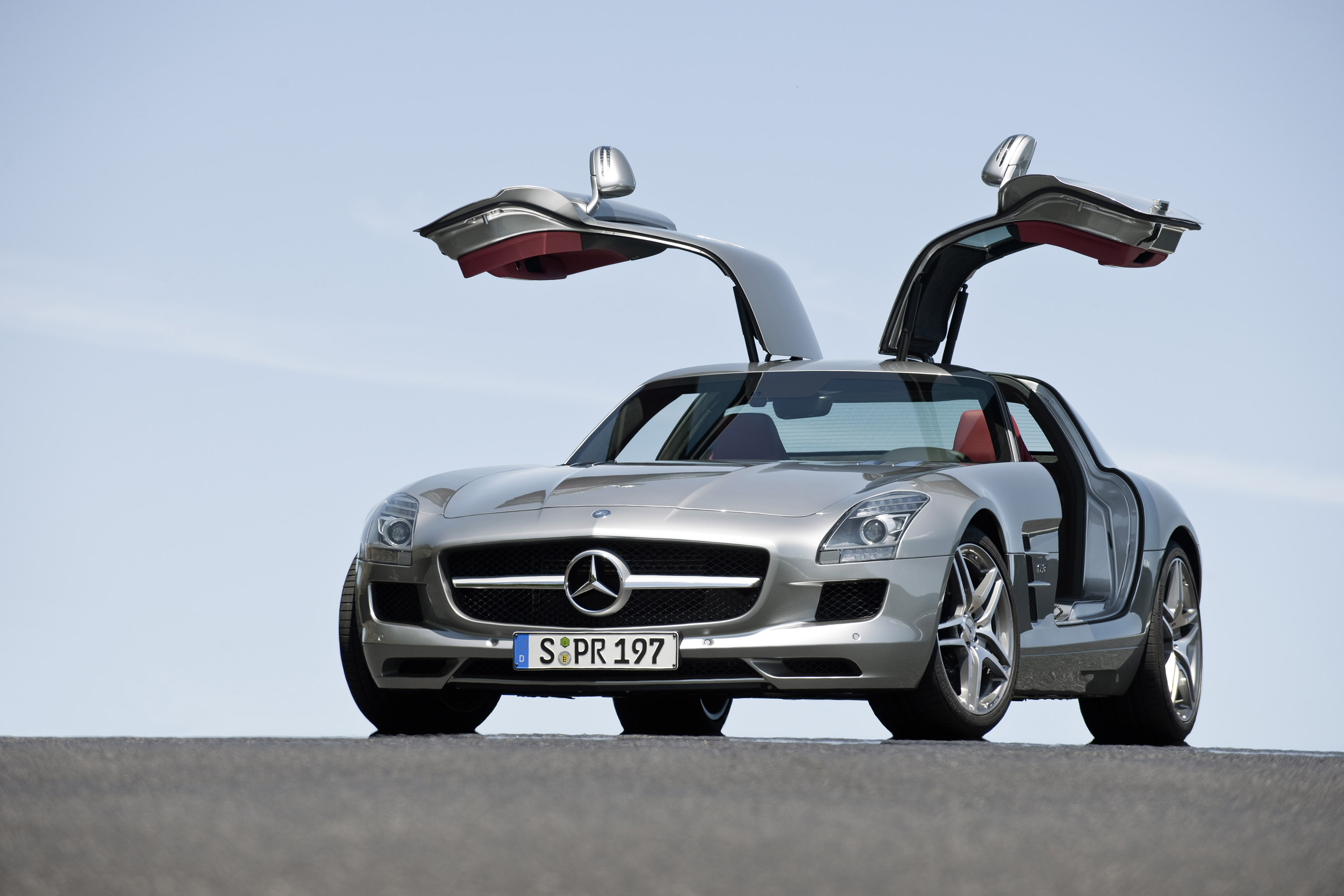 Mercedes-Benz SLS AMG photo #17