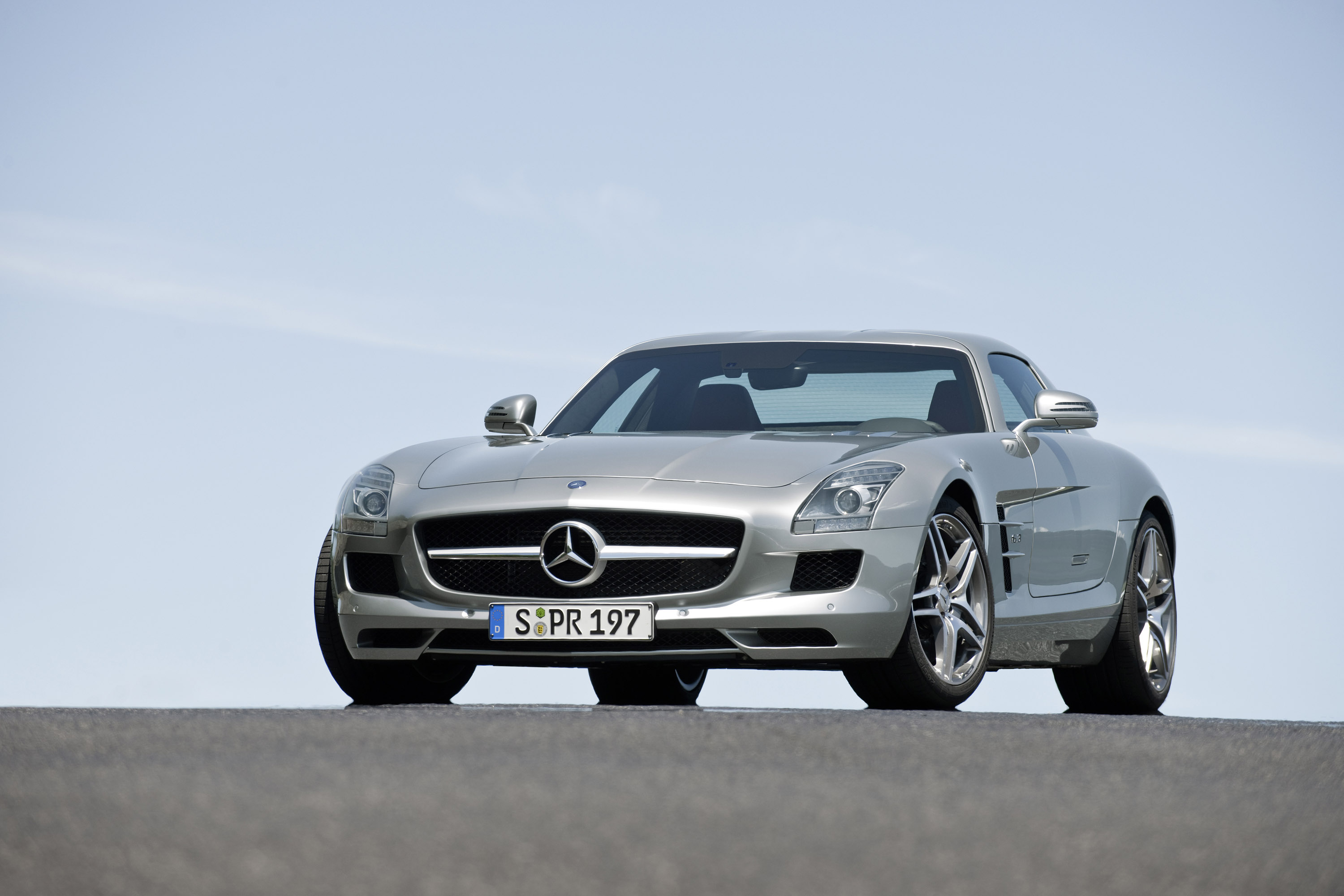 Mercedes-Benz SLS AMG photo #21