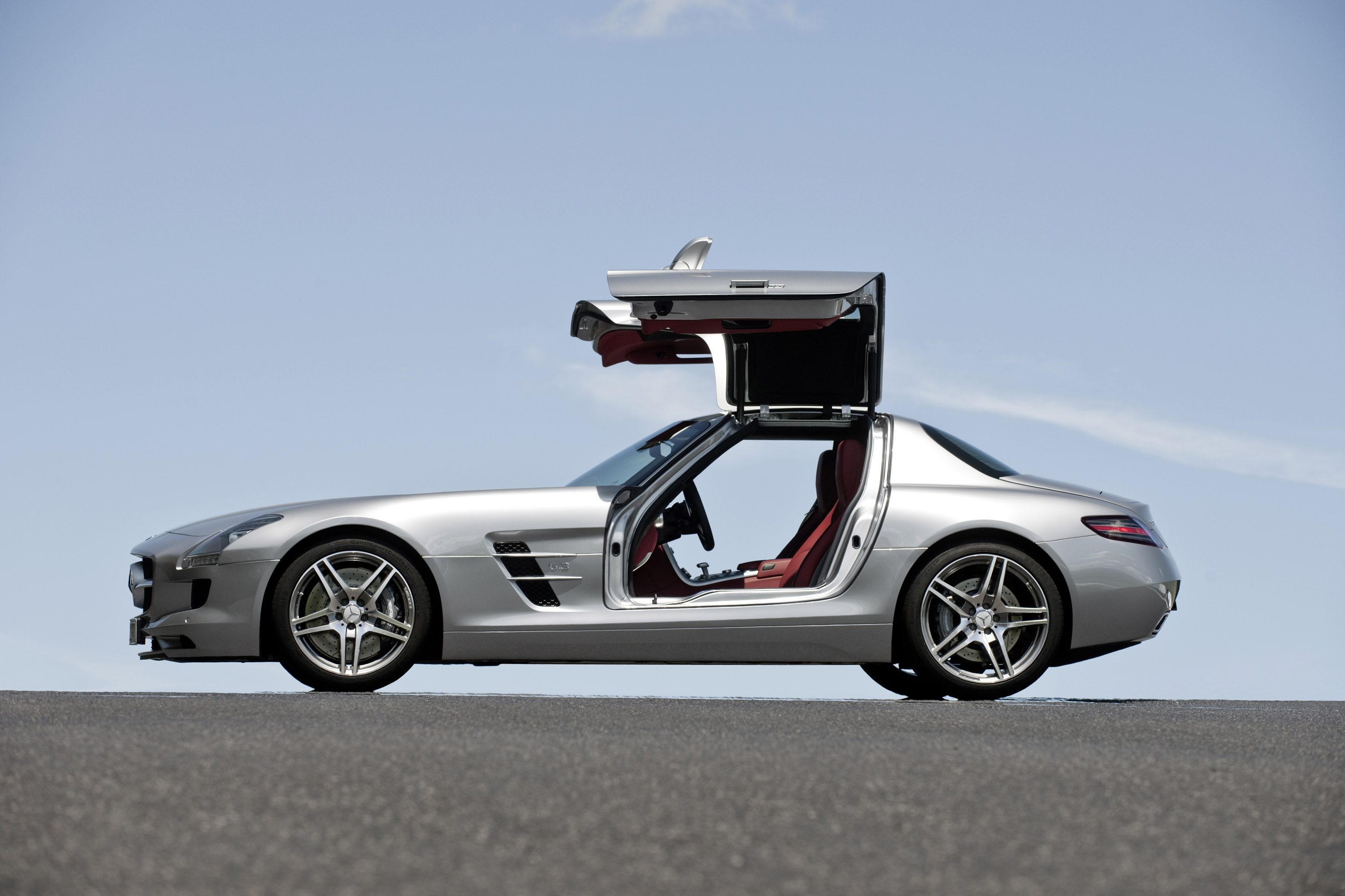 Mercedes-Benz SLS AMG photo #22
