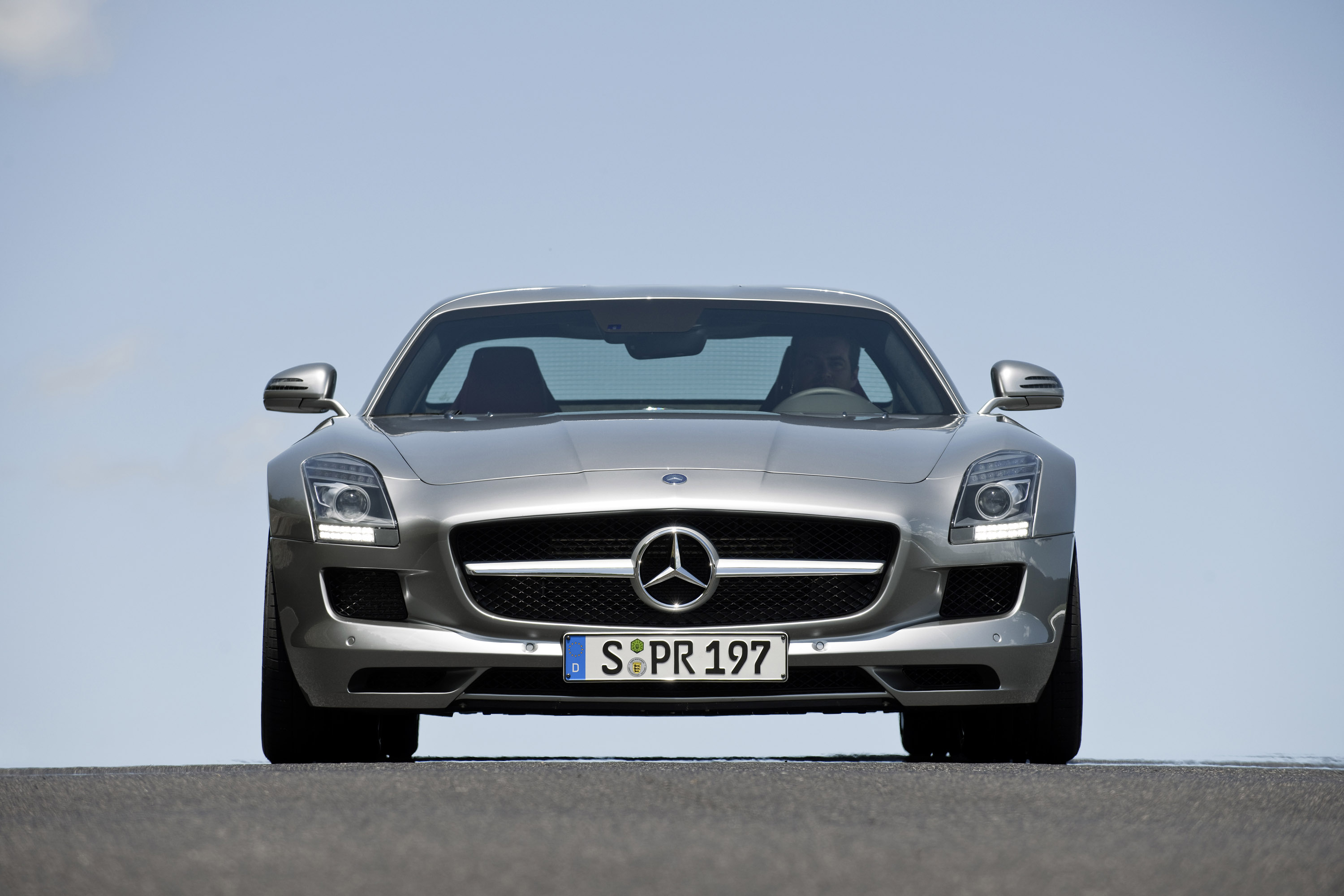 Mercedes-Benz SLS AMG photo #25