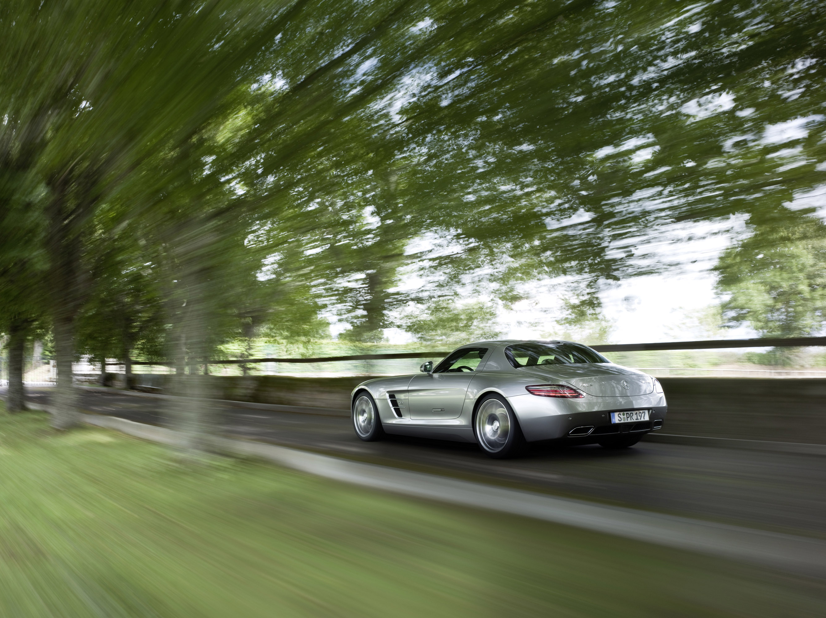 Mercedes-Benz SLS AMG photo #63
