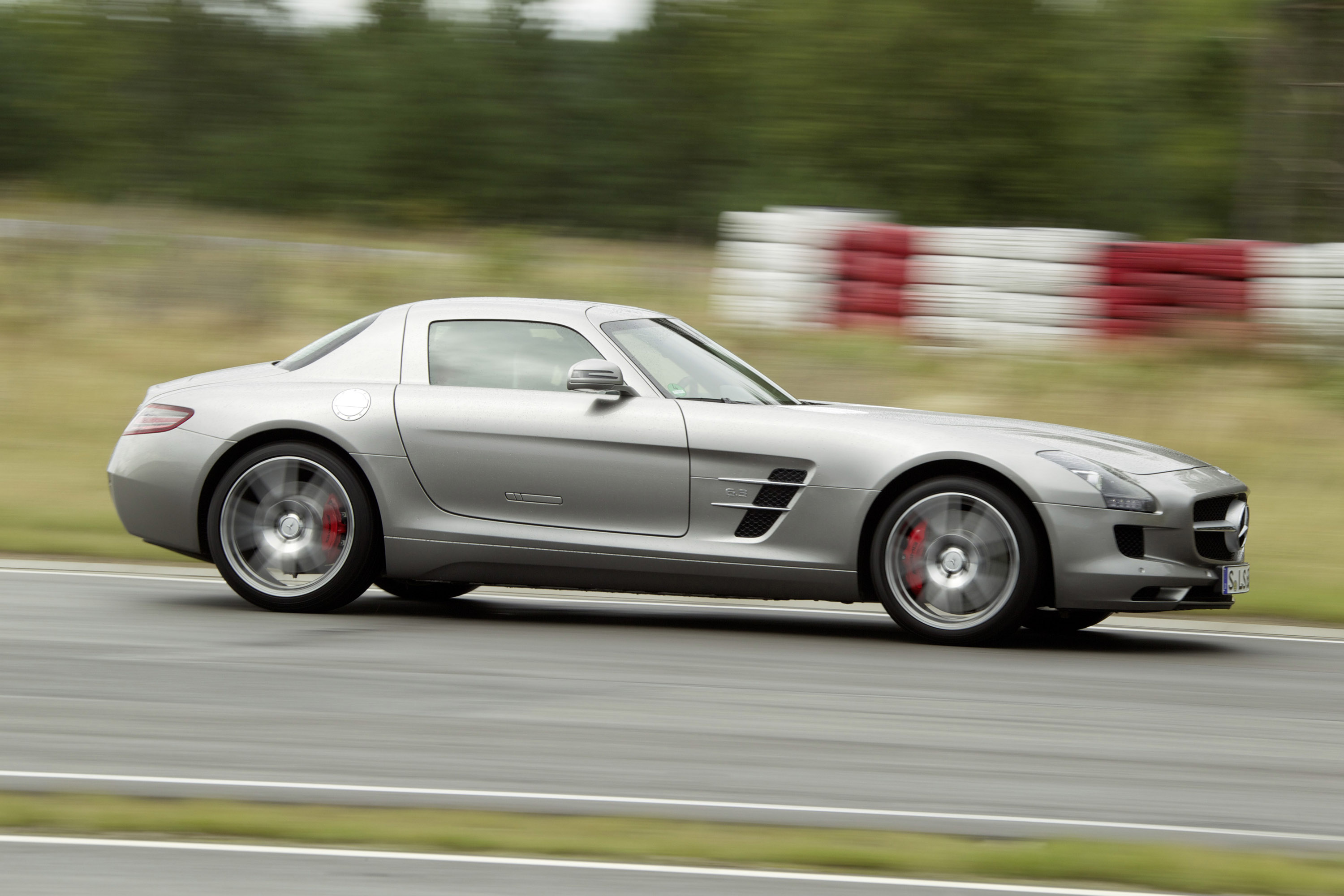 Mercedes-Benz SLS AMG photo #80