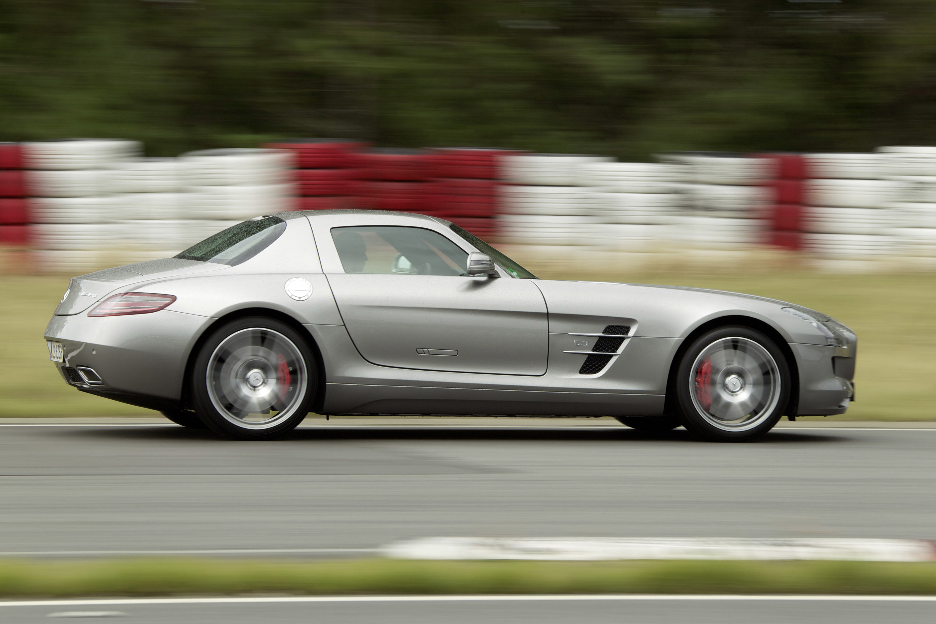 Mercedes-Benz SLS AMG photo #81