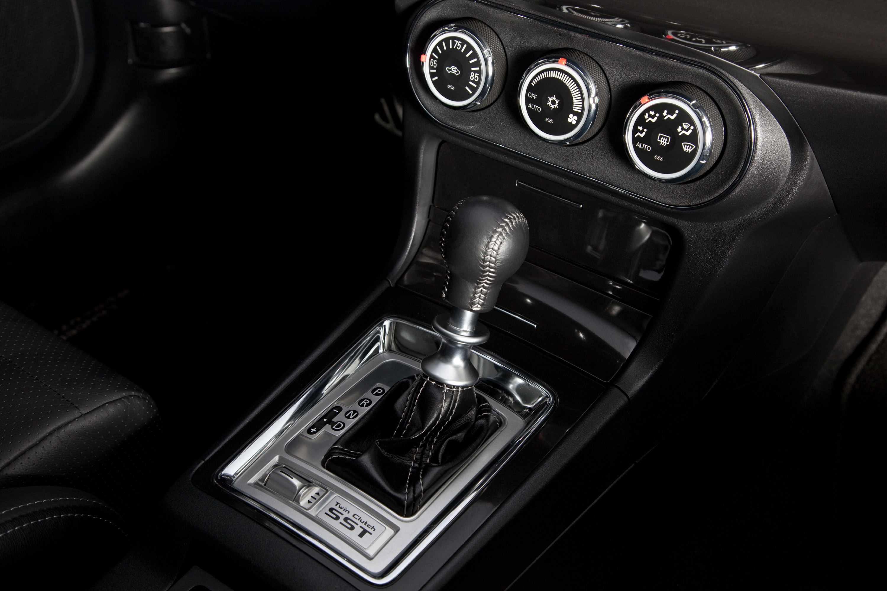 Mitsubishi Lancer Evolution photo #17