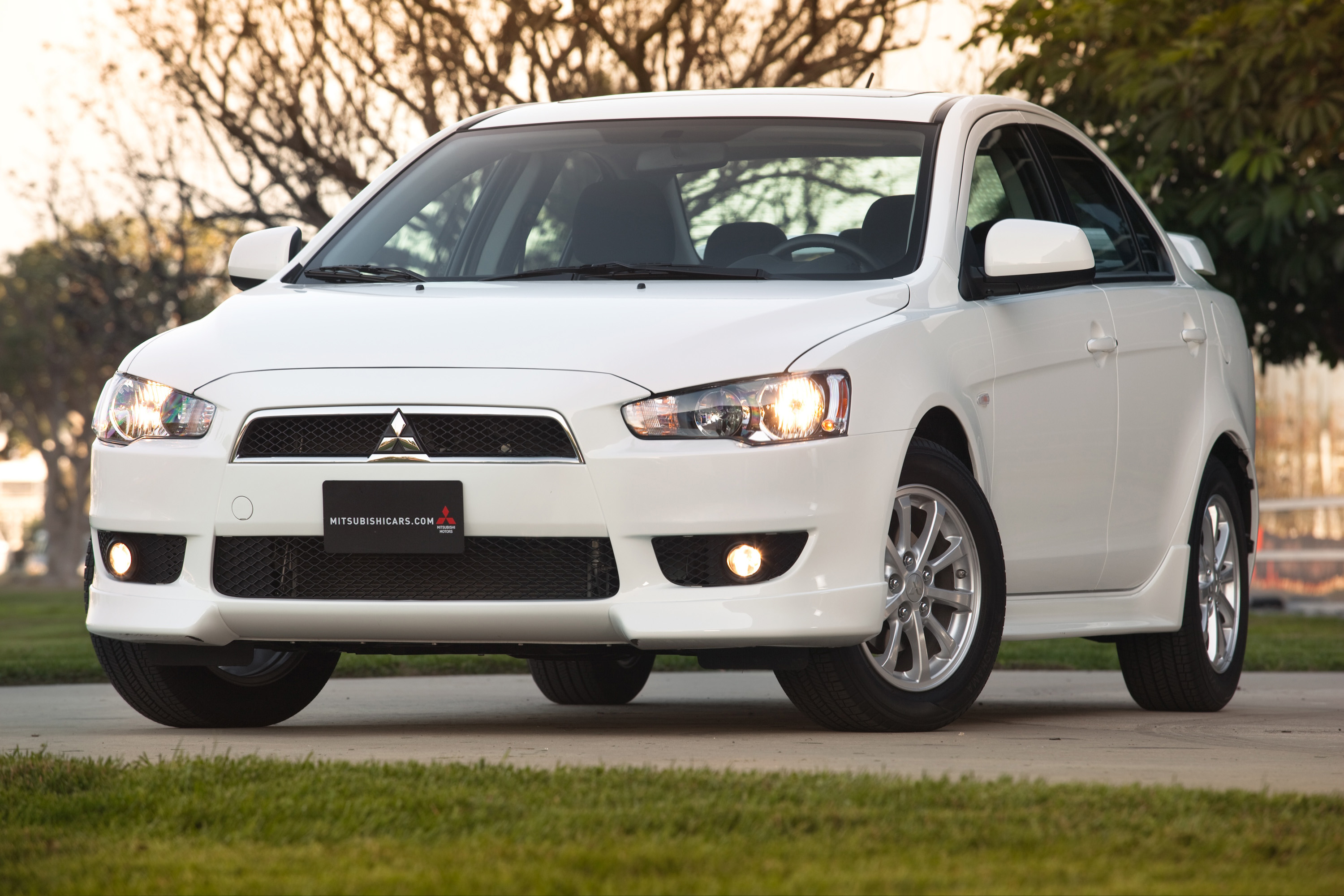 Mitsubishi Lancer photo #5
