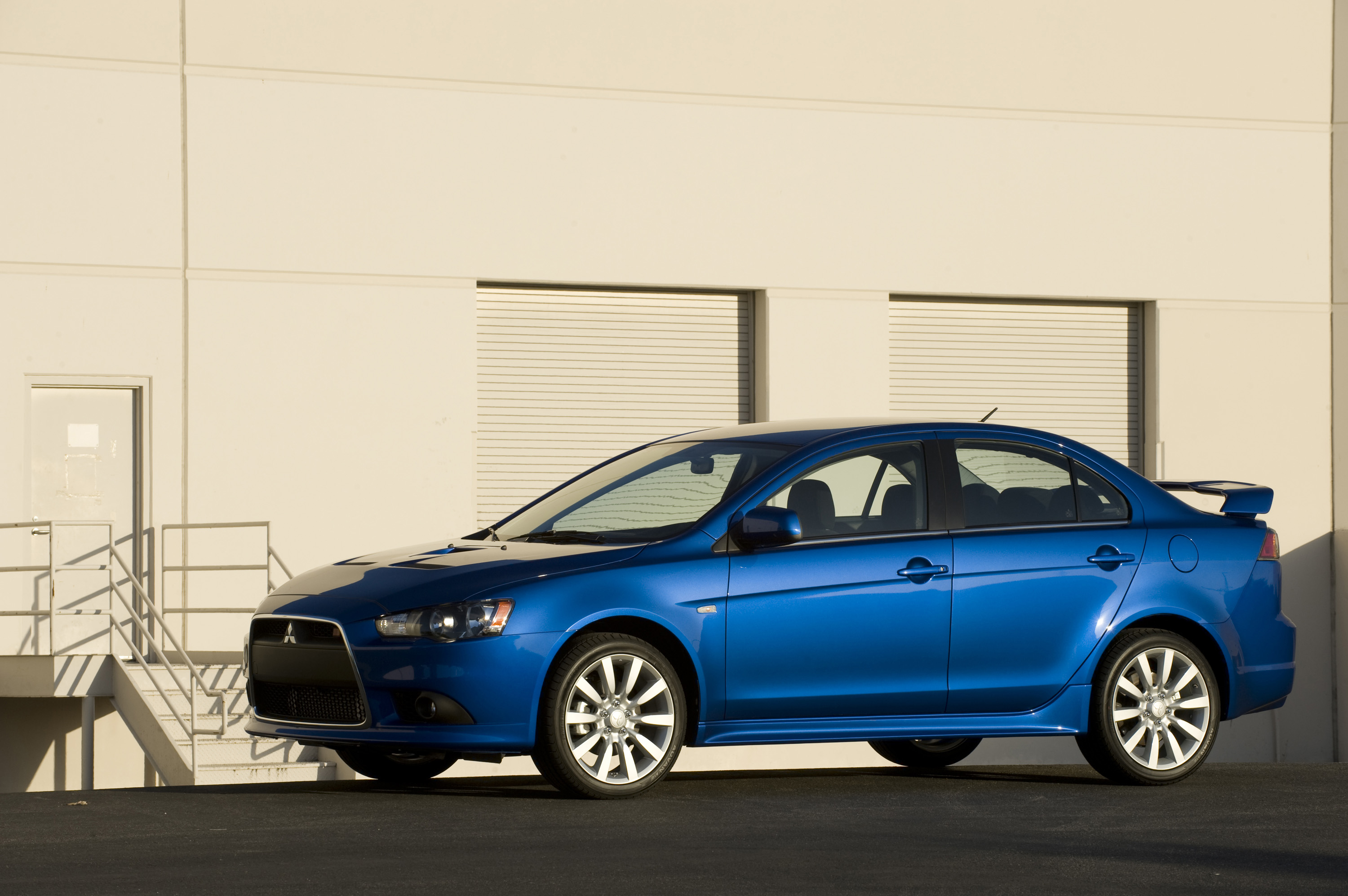 Mitsubishi Lancer photo #9