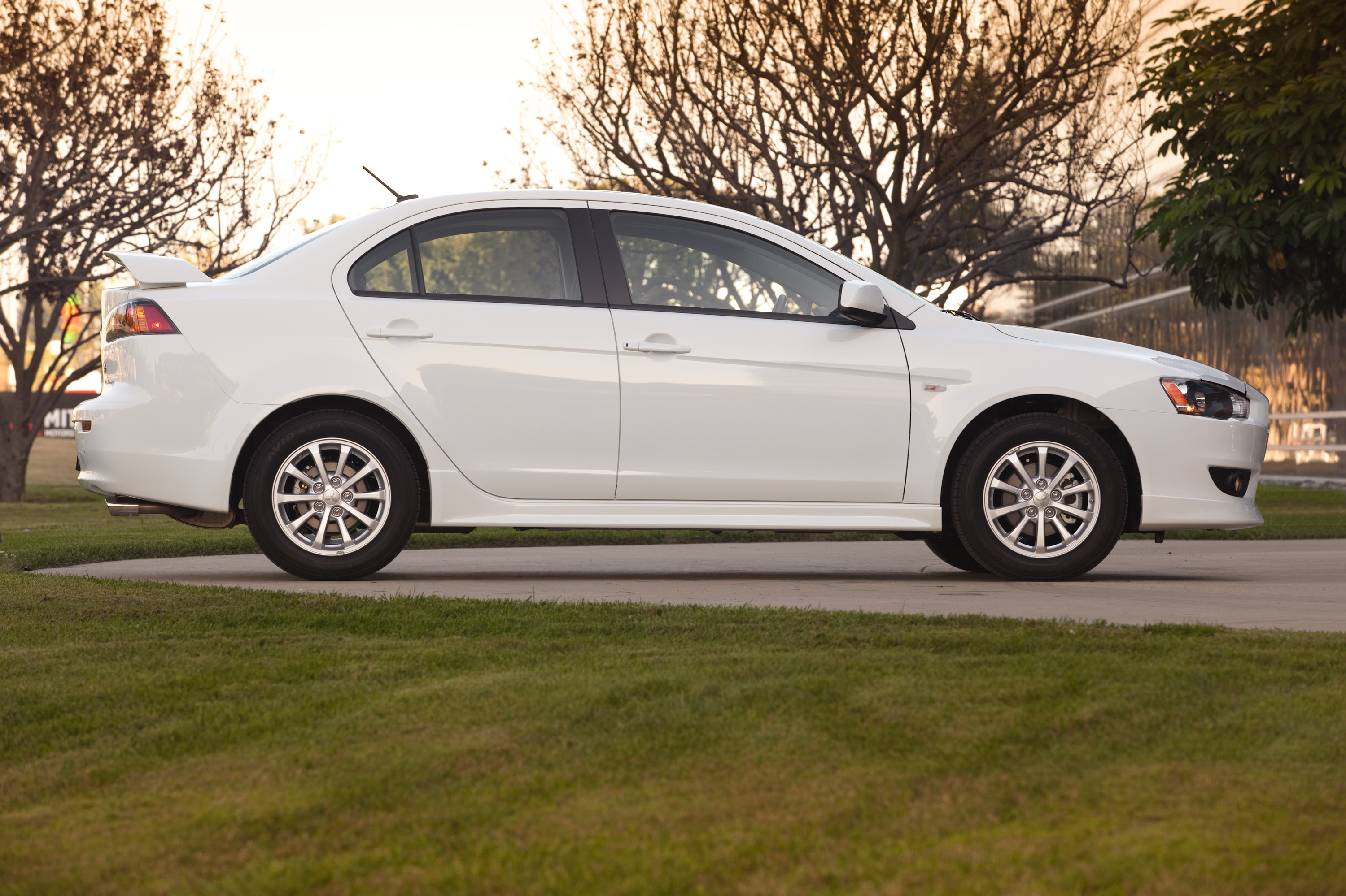 Mitsubishi Lancer photo #15