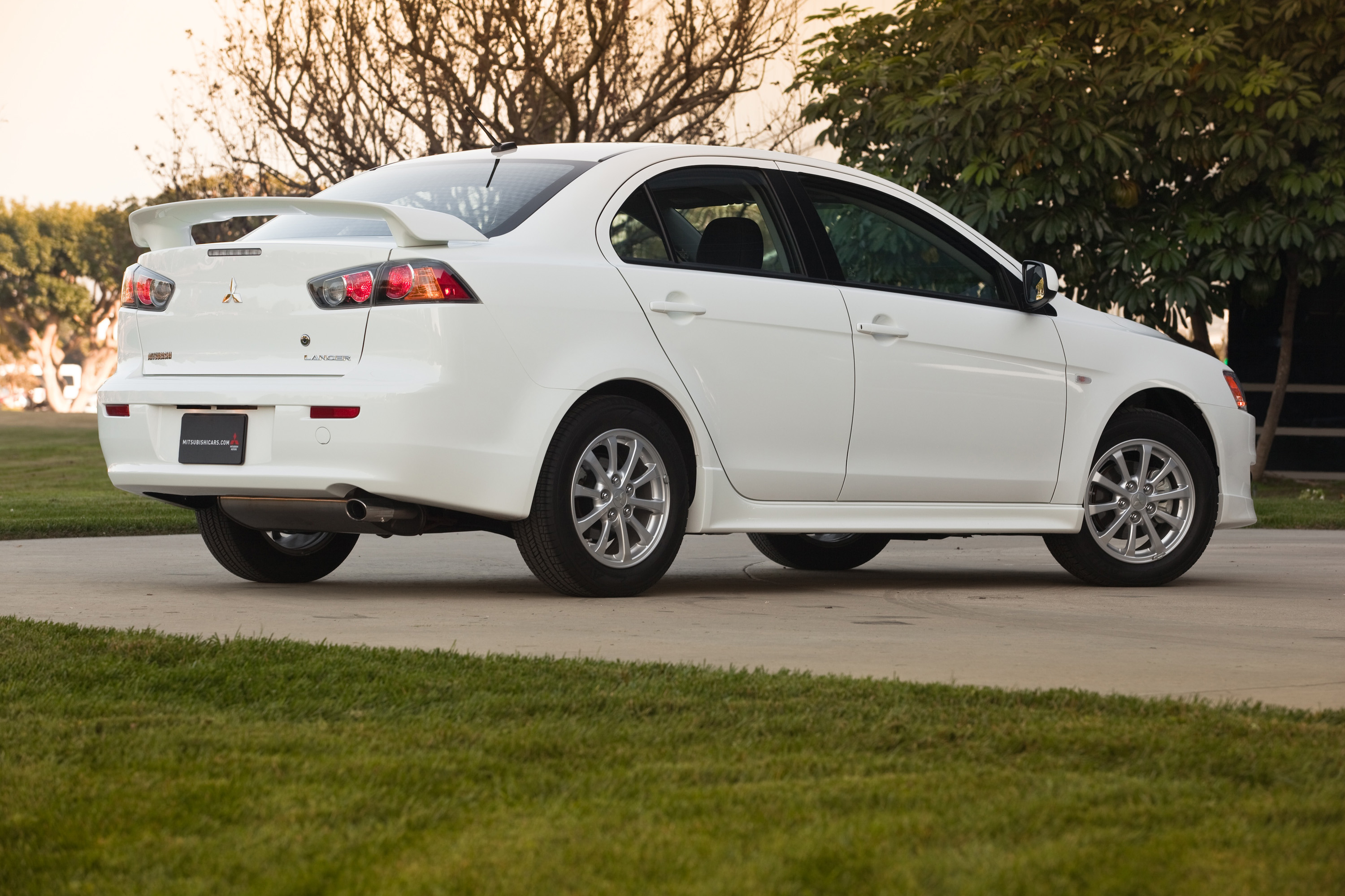 Mitsubishi Lancer photo #18