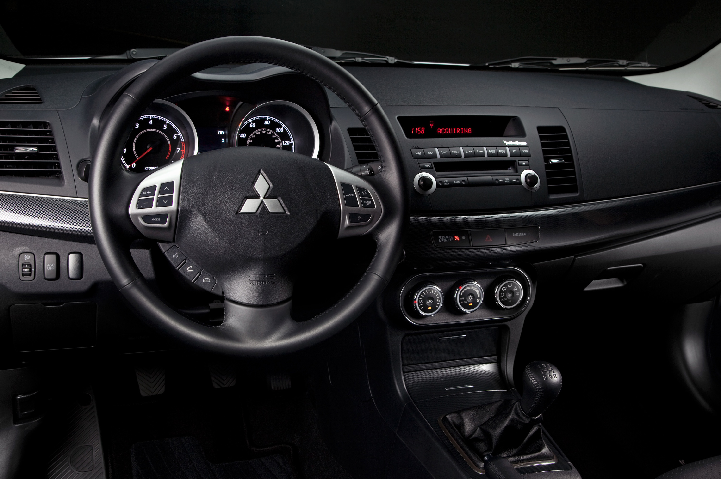 Mitsubishi Lancer photo #25