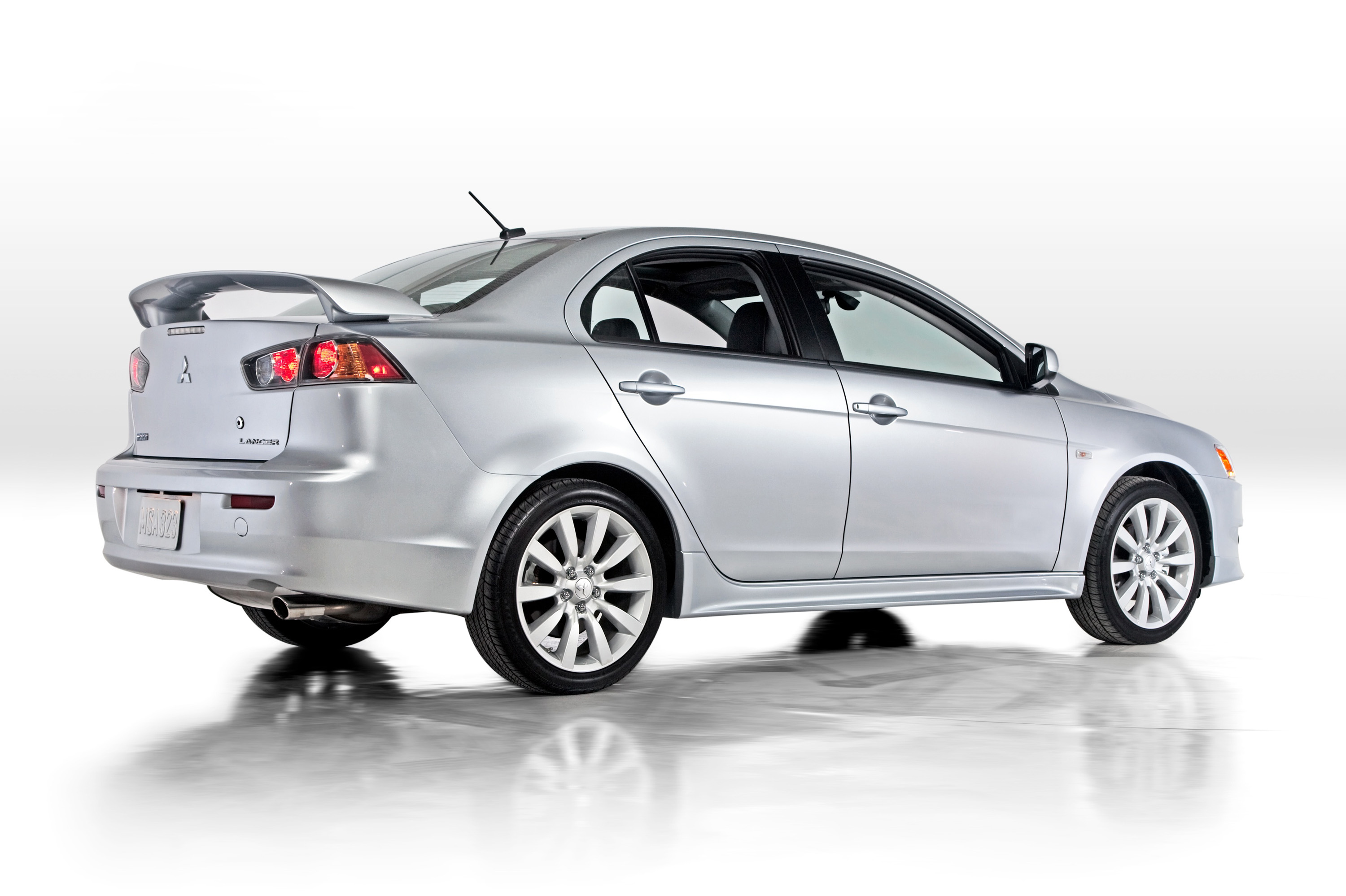 Mitsubishi Lancer photo #34
