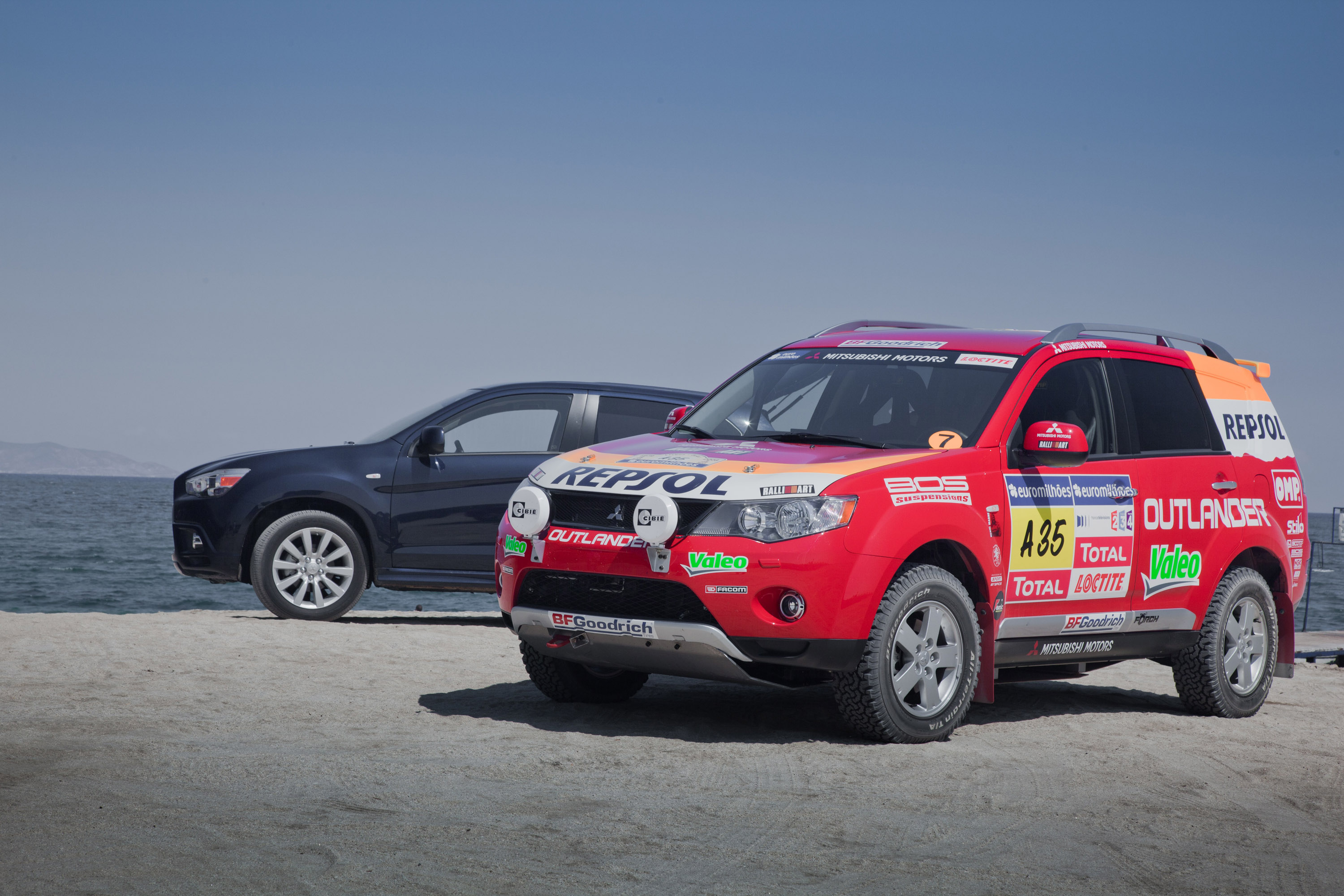 Mitsubishi Outlander Sport photo #8