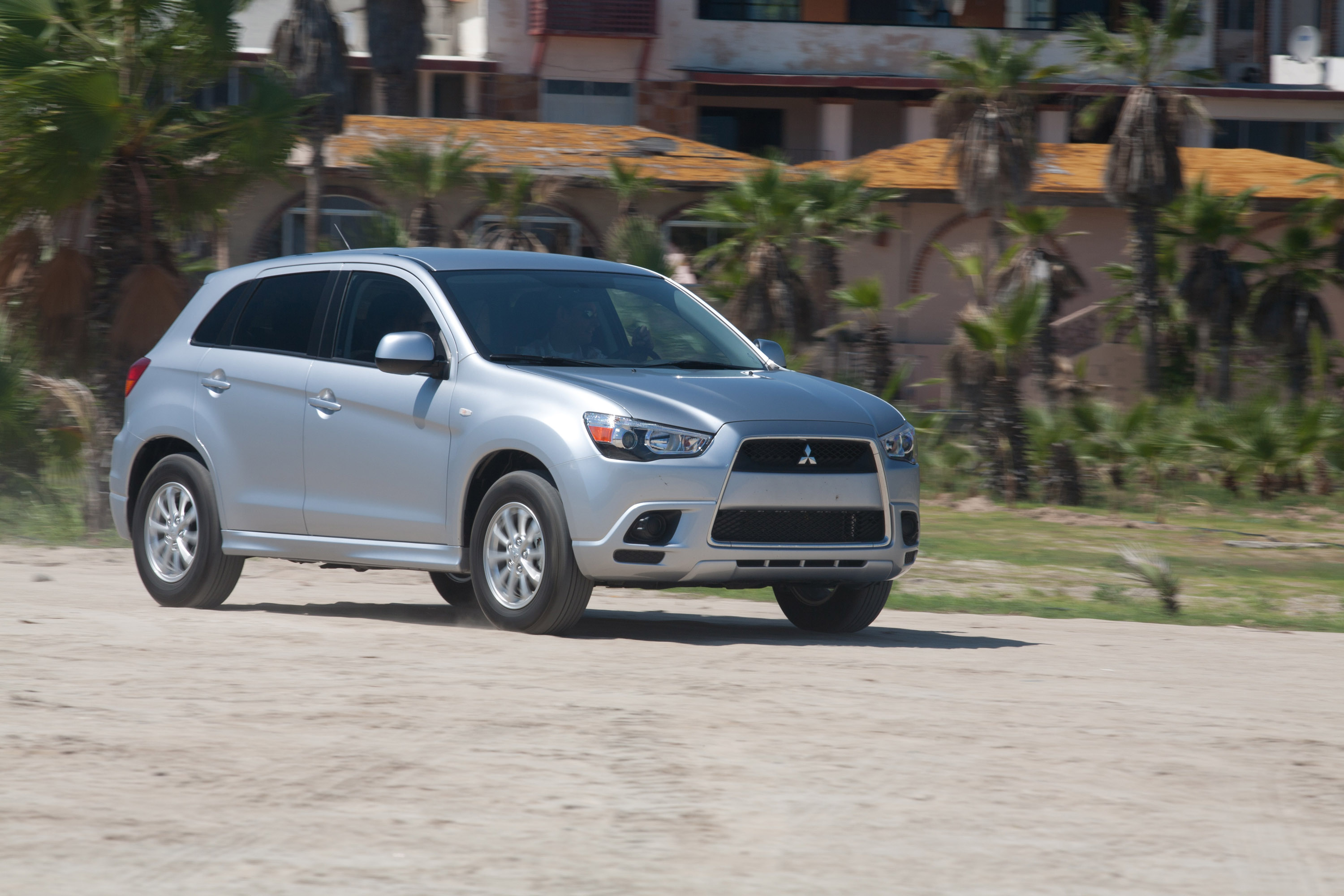 Mitsubishi Outlander Sport photo #23